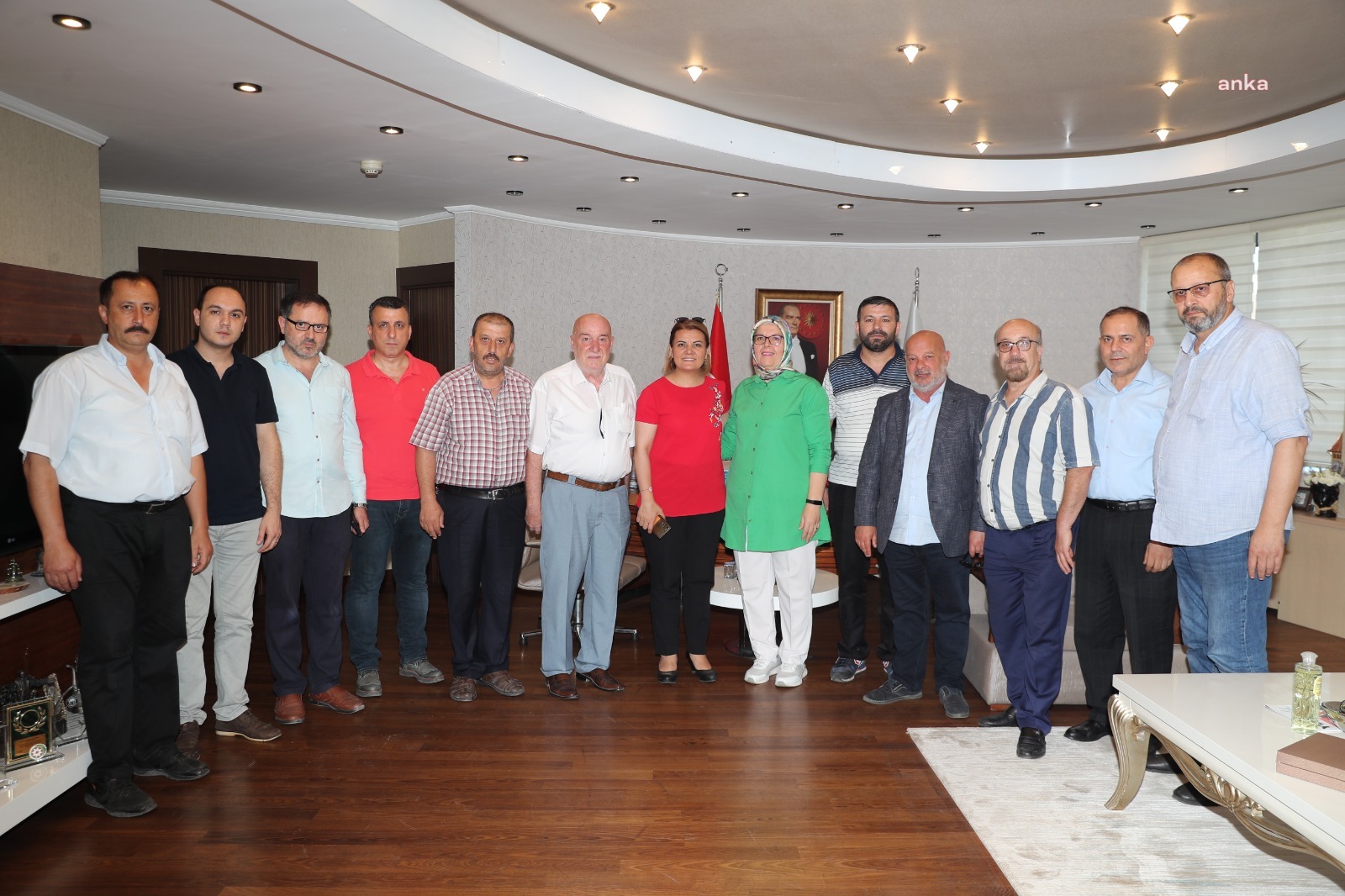 İZMİT BELEDİYE BAŞKANI HÜRRİYET, LOKANTACILAR ODASI YÖNETİMİ İLE BULUŞTU
