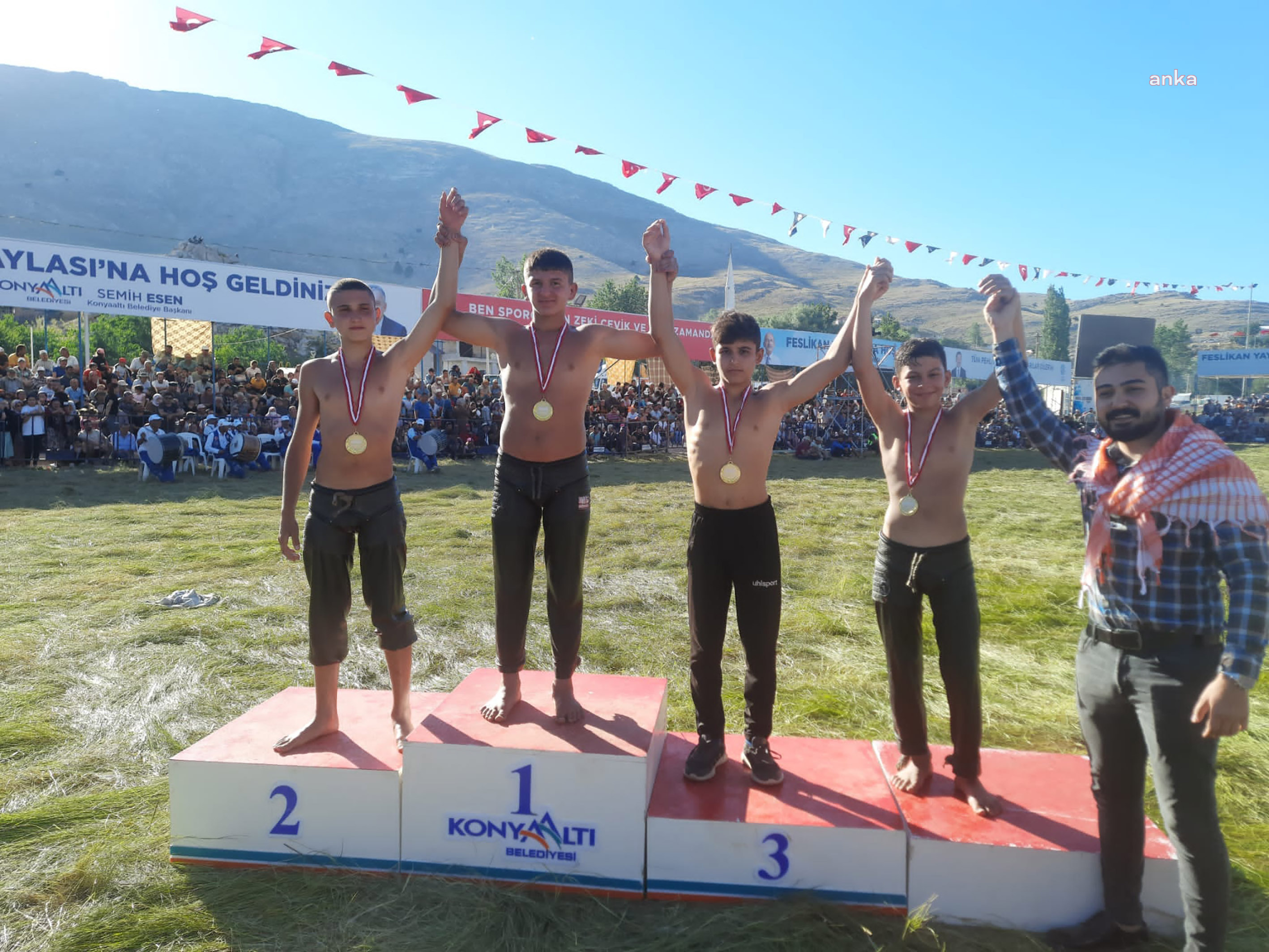 DÖŞEMEALTI BELEDİYESİ SPORCULARINDAN 21 MADALYA
