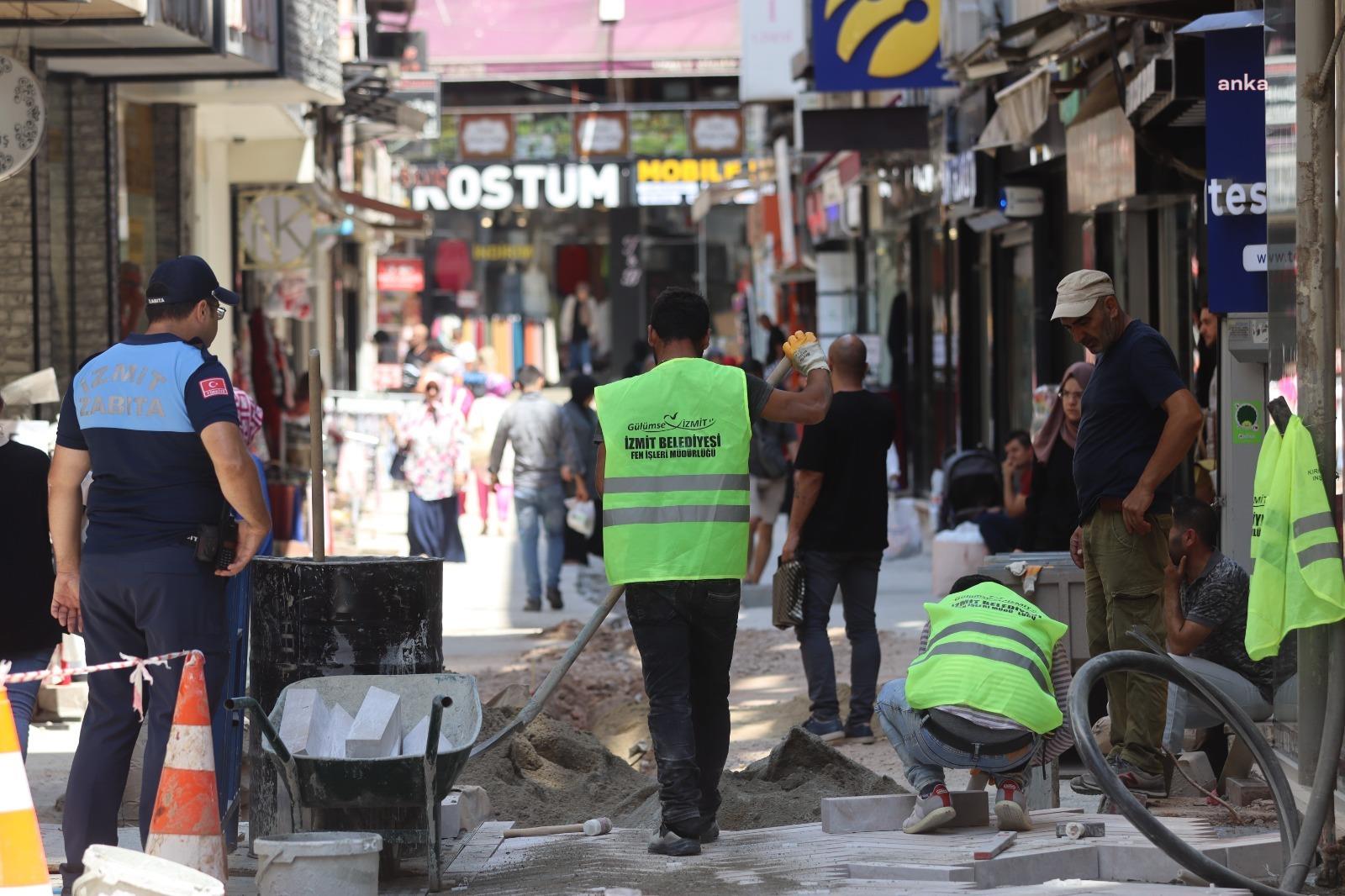 İZMİT FETHİYE CADDESİ’NDE ÇALIŞMALAR DEVAM EDİYOR
