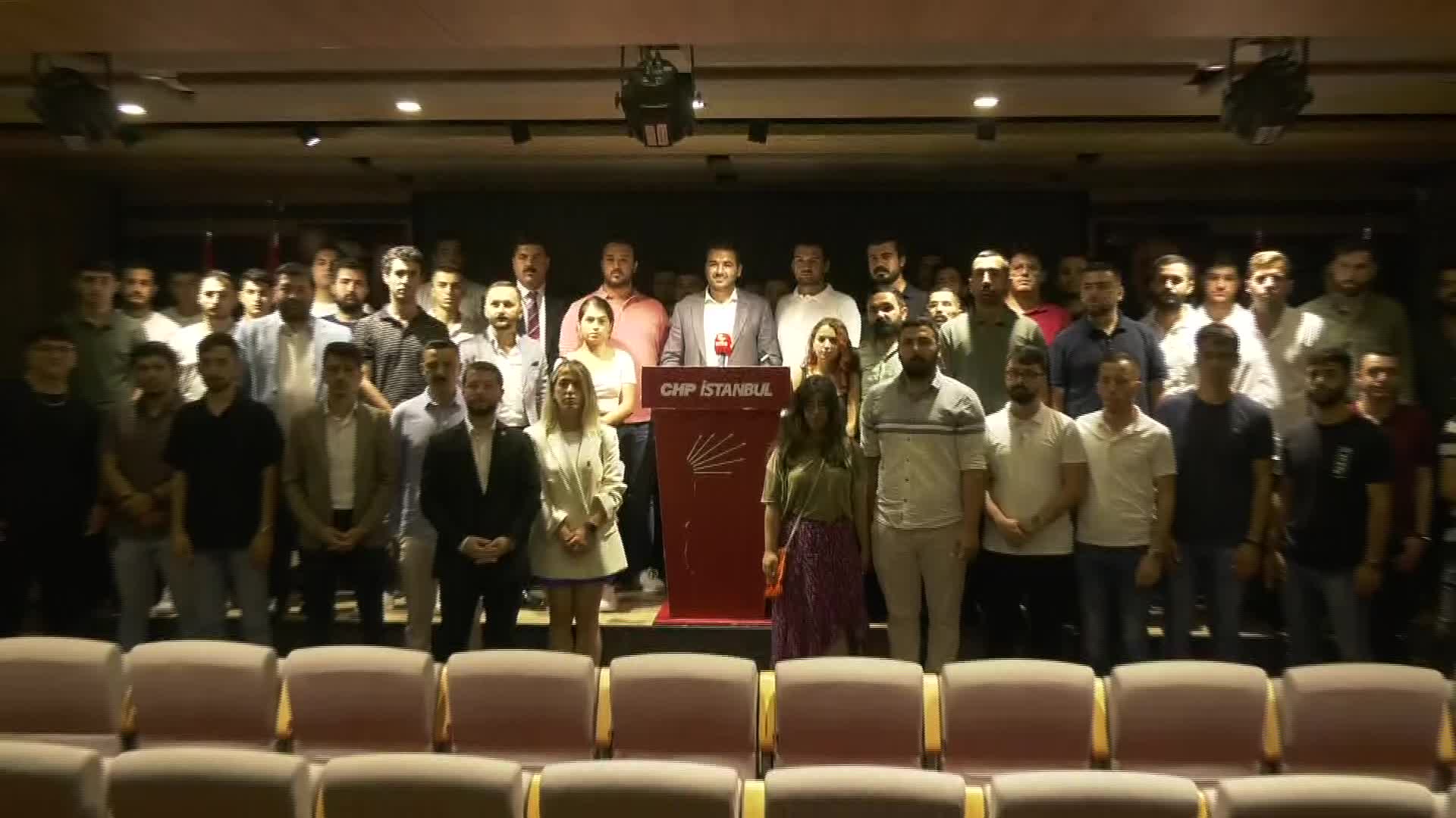 CHP İSTANBUL GENÇLİK KOLLARI BAŞKANI AYDIN: “GENEL BAŞKANIMIZ SİYASETE YENİ BİR SLOGAN ARMAĞAN ETMİŞTİR: ‘KEMAL KILIÇDAROĞLU SÖYLER, AK PARTİ YAPMAK ZORUNDA KALIR”