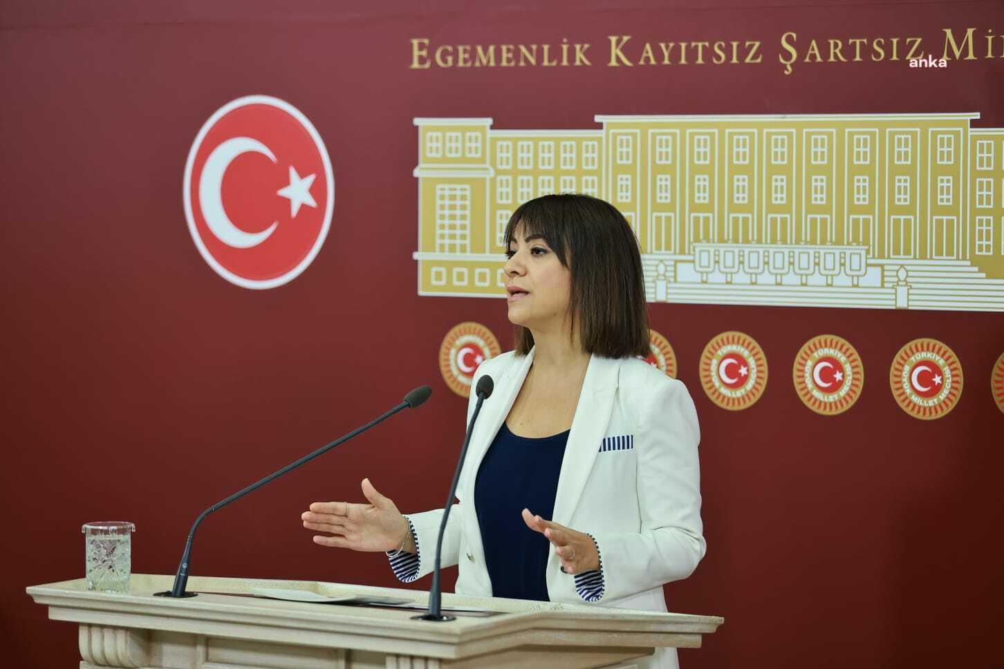 TAŞCIER: “İKTİDARIN MARKET AÇAR GİBİ ECZACILIK FAKÜLTESİ AÇMASI ARTIK HALK SAĞLIĞI SORUNU HALİNE GELDİ”