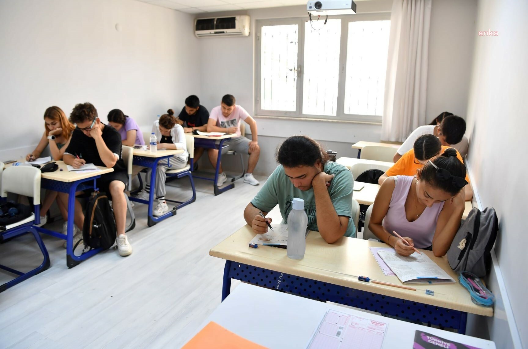KONYAALTI'NDA YGS VE LYS KURS KAYITLARI BAŞLADI
