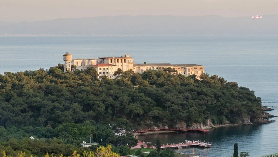 HEYBELİADA SANATORYUMU BİNASININ DİYANET İŞLERİ BAŞKANLIĞI’NA TAHSİSİNİ MAHKEME İPTAL ETTİ