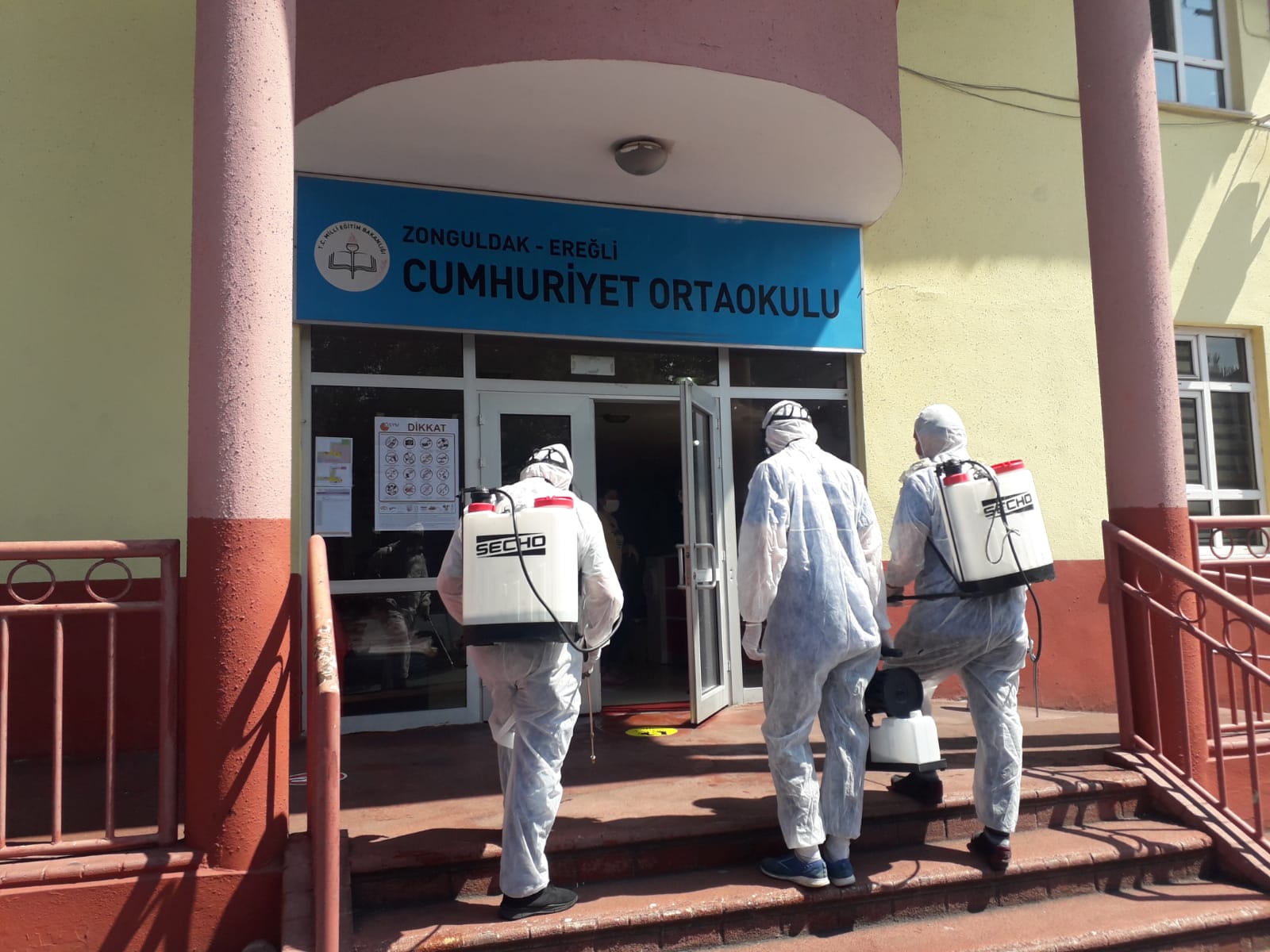 KDZ.EREĞLİ'DE SINAV YAPILACAK OKULLAR, DEZENFEKTE EDİLİYOR