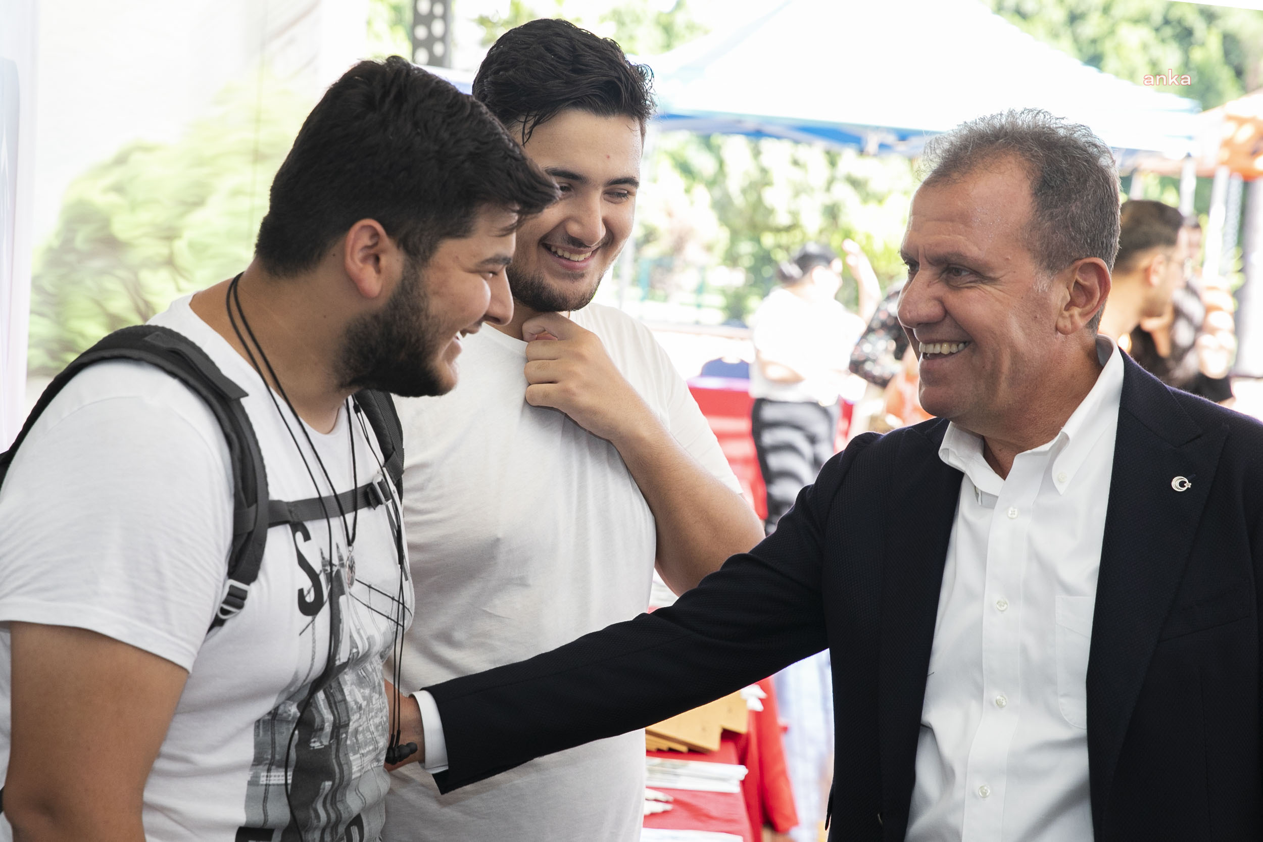 MERSİN BÜYÜKŞEHİR BELEDİYE BAŞKANI SEÇER, BÜYÜKŞEHİR’İN YKS TERCİH DANIŞMANLIĞINA BAŞVURAN ÖĞRENCİLERLE BULUŞTU