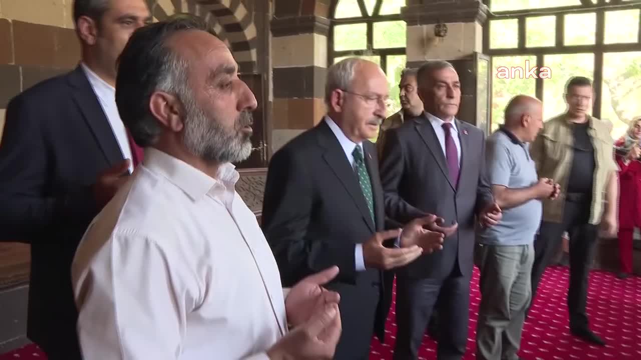 KILIÇDAROĞLU, AĞRI’DAKİ İSHAK PAŞA SARAYI’NI VE AHMED-İ HANİ TÜRBESİNİ ZİYARET ETTİ