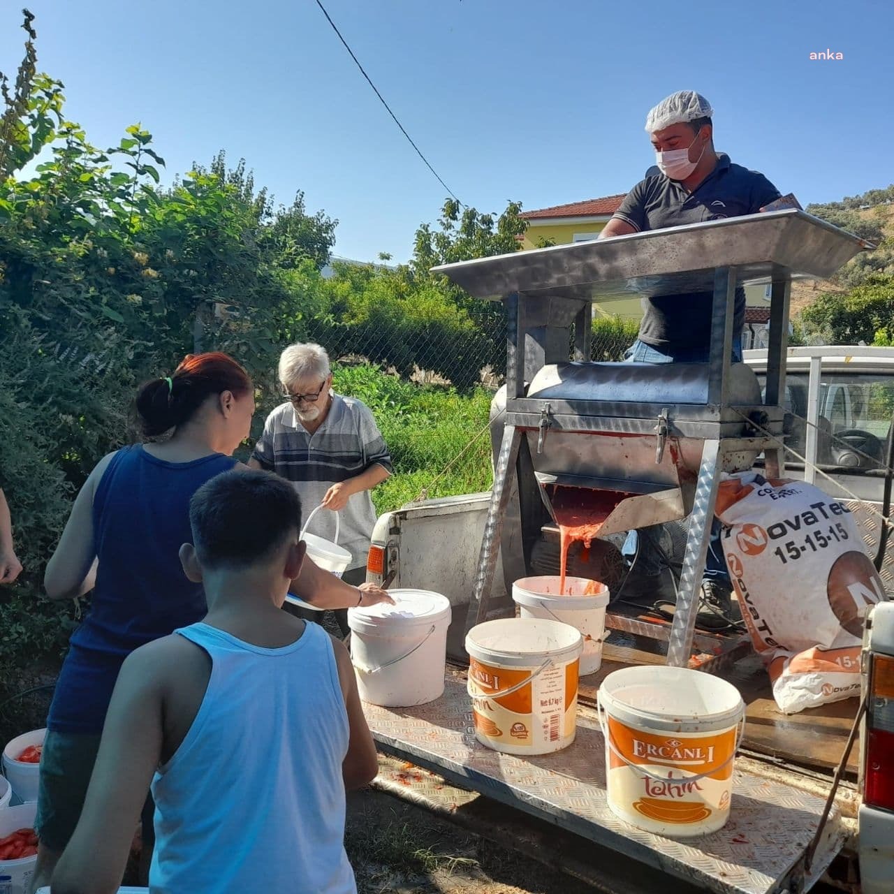 EFES SELÇUK’TA SALÇA ZAMANI