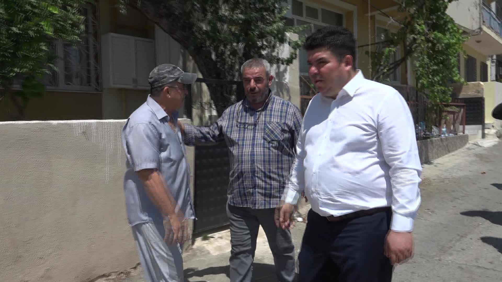 BUCA'DA OTOPARK HAMLESİ: 3 YILDA 30 BİN METREKARELİK ÜCRETSİZ AÇIK OTOPARK YARATILDI
