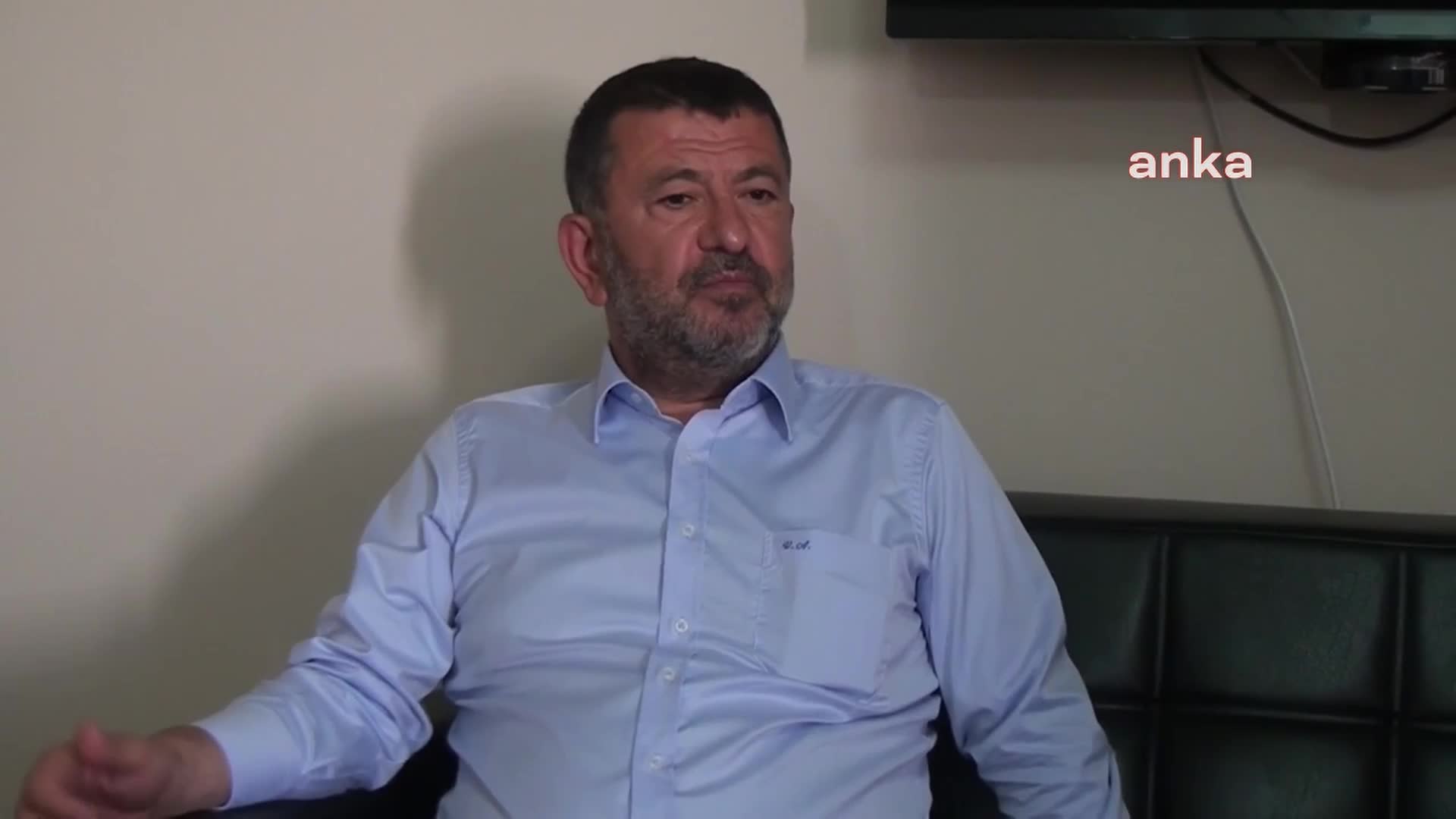 VELİ AĞBABA: “SİYASET YAPARSAM MALATYA'DA YAPARIM, YAPMAZSAM SİYASETİ BIRAKIRIM"