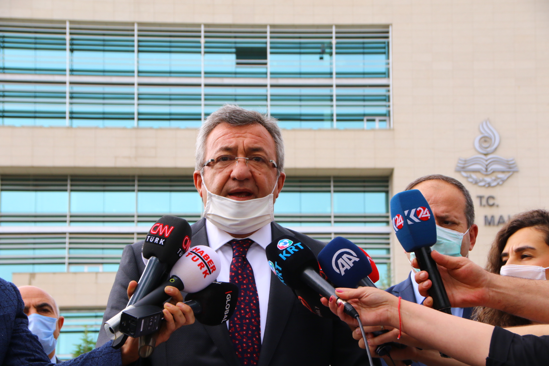 AYM, İNFAZ DÜZENLEMESİNİ ESASTAN GÖRÜŞECEK