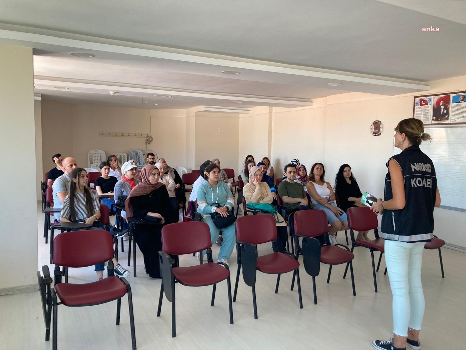 İZMEK'Lİ KADINLARA ‘EN İYİ NARKOTİK POLİSİ ANNE’ PROJESİNDE FARKINDALIK EĞİTİMİ VERİLDİ