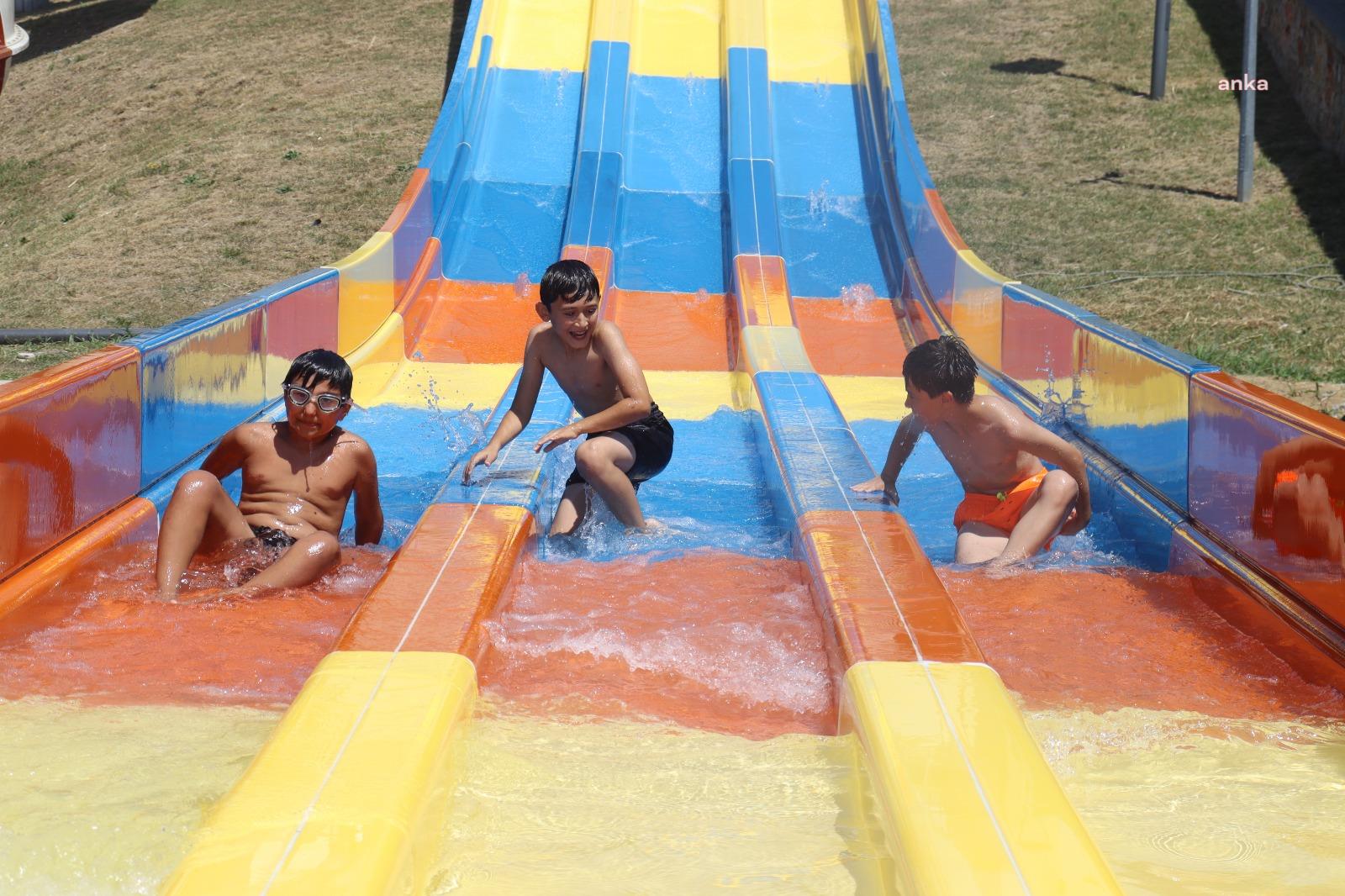 İZMİT BELEDİYESİ AQUAPARK’INA İLK GÜNDEN YOĞUN İLGİ