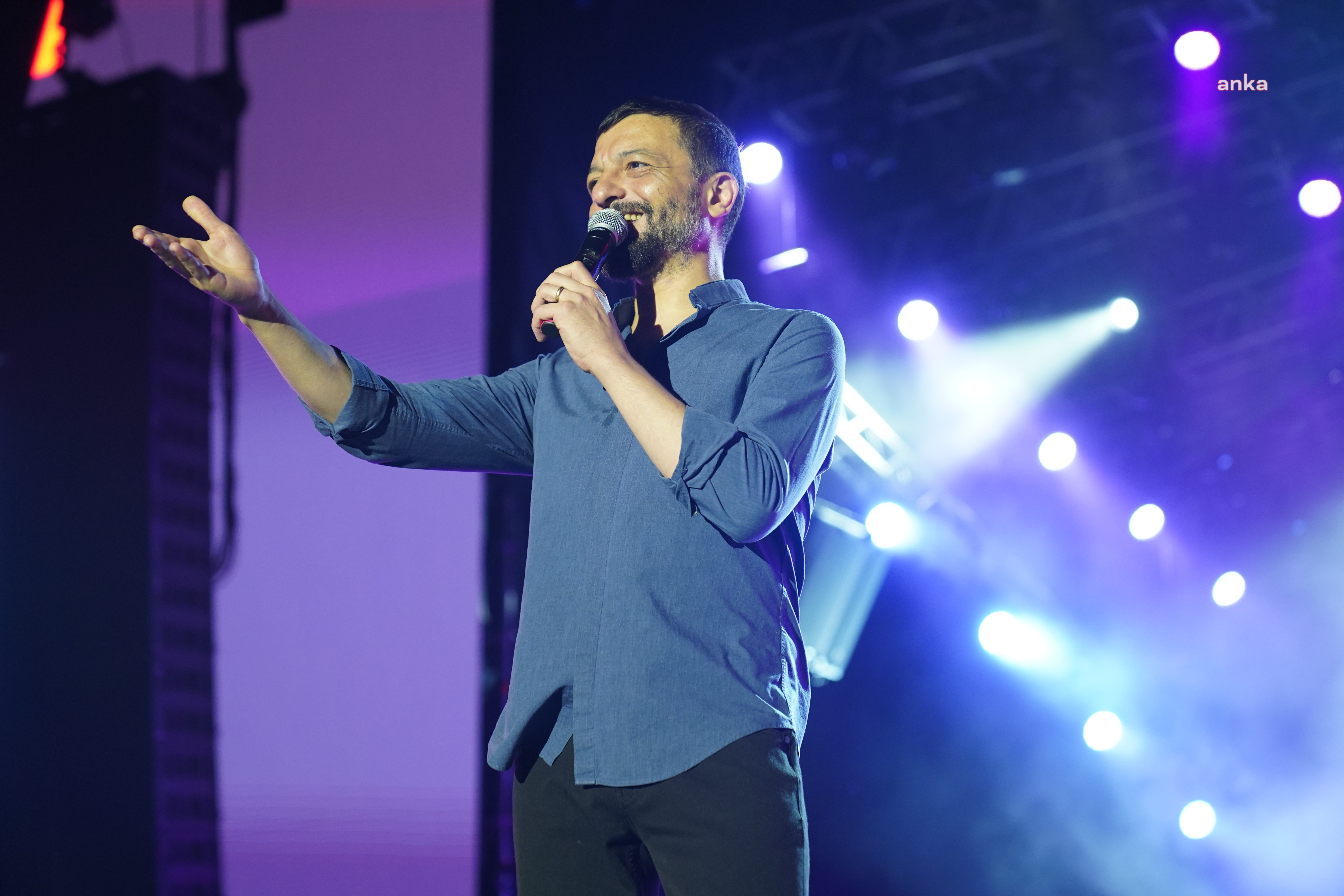 İSTANBUL FESTİVALİ’NDE SAHNESİNDE BU KEZ MEHMET ERDEM VARDI