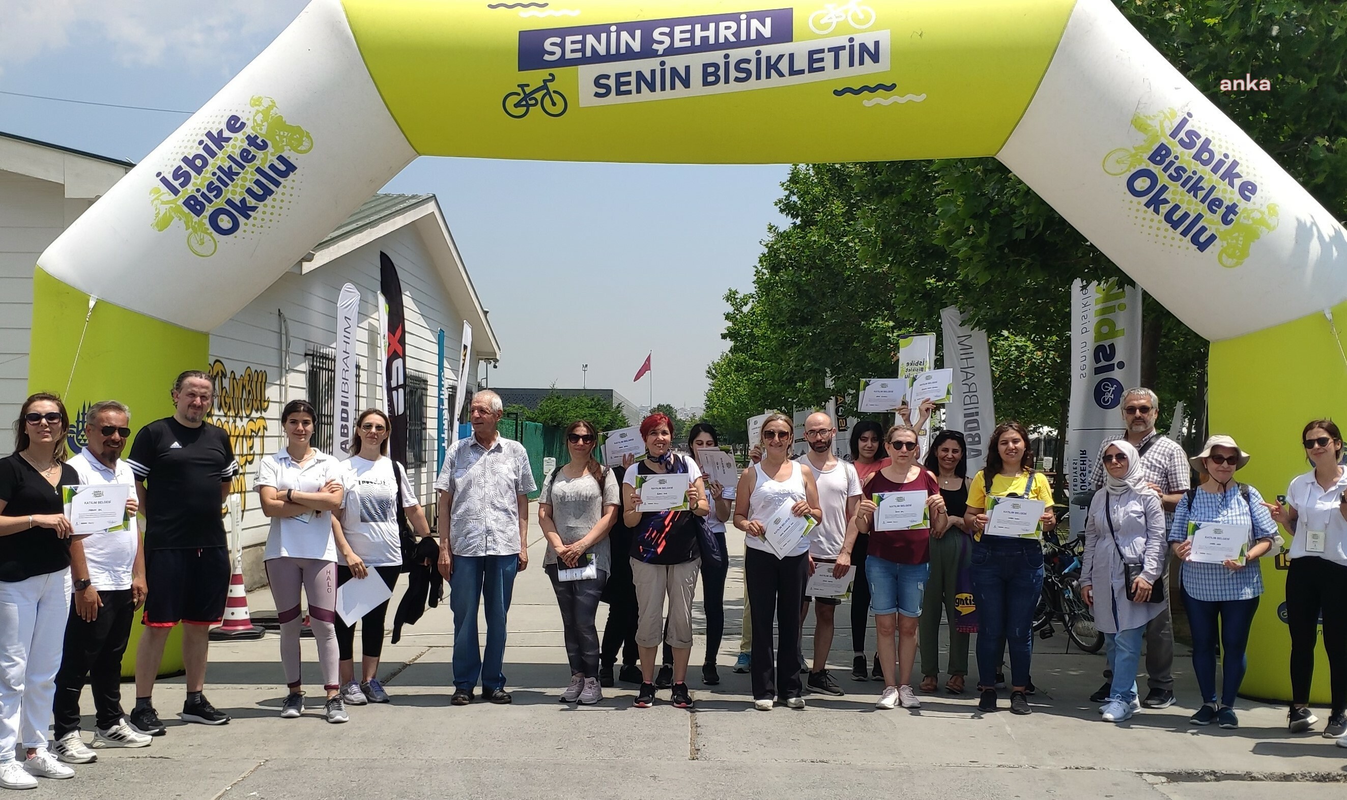 İSPARK'TAN ÜCRETSİZ BİSİKLET KURSU: HEDEF 10 BİN KİŞİYE EĞİTİM