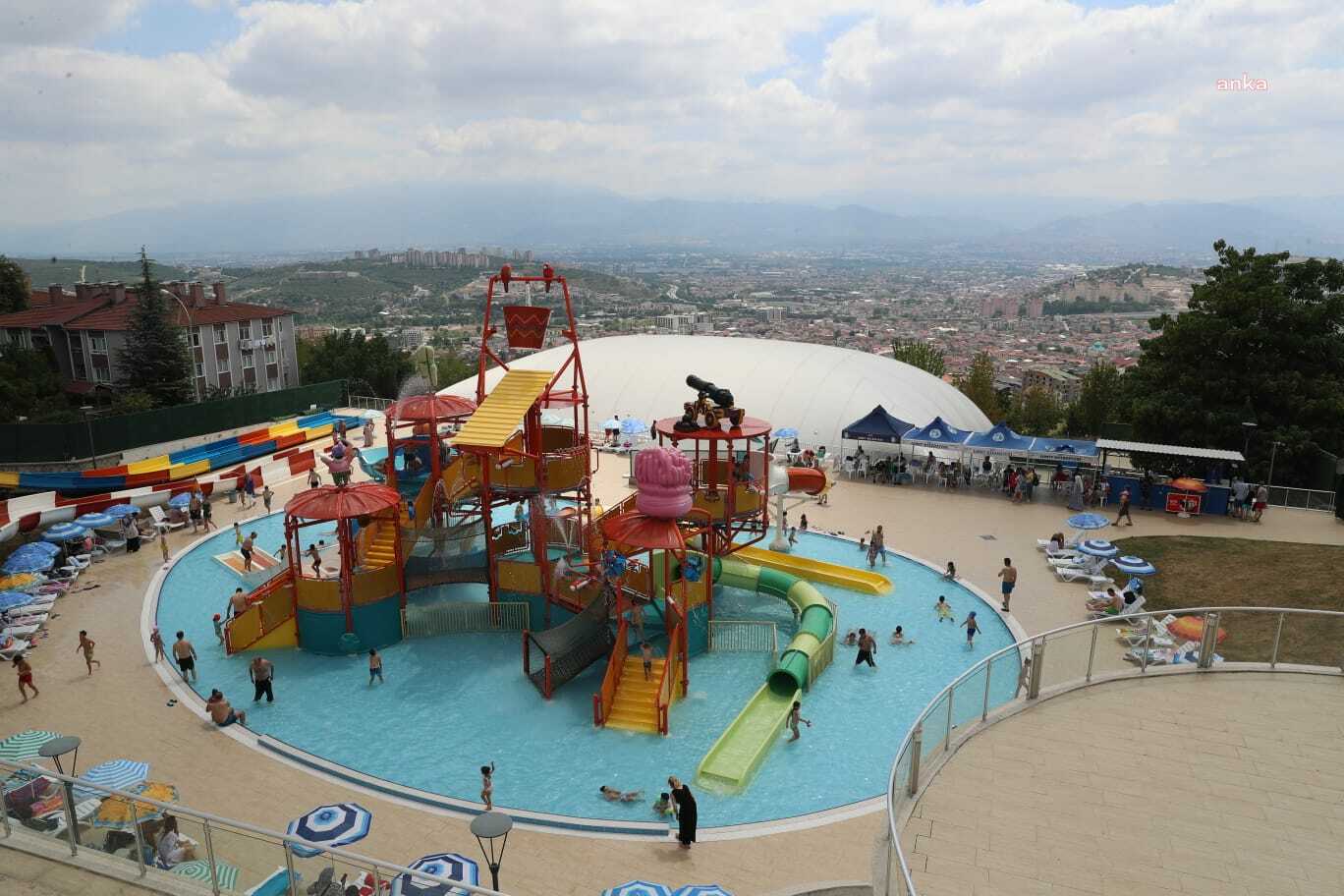 İZMİT BELEDİYESİ’NİN AQUAPARKINDA HİZMET SAATLERİ UZATILDI