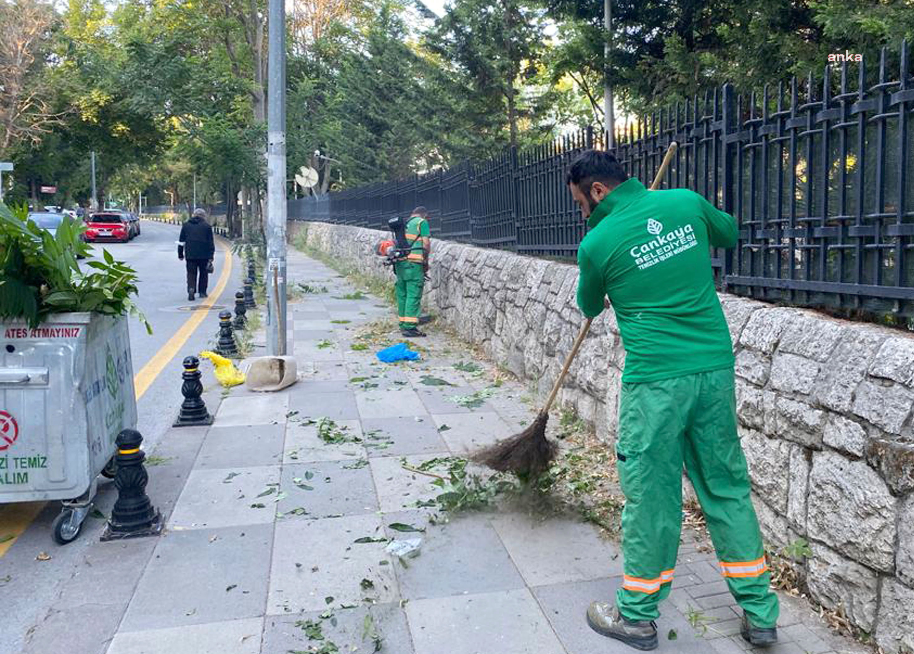 ÇANKAYA’DA TOPLU TEMİZLİK ÇALIŞMALARI SÜRÜYOR