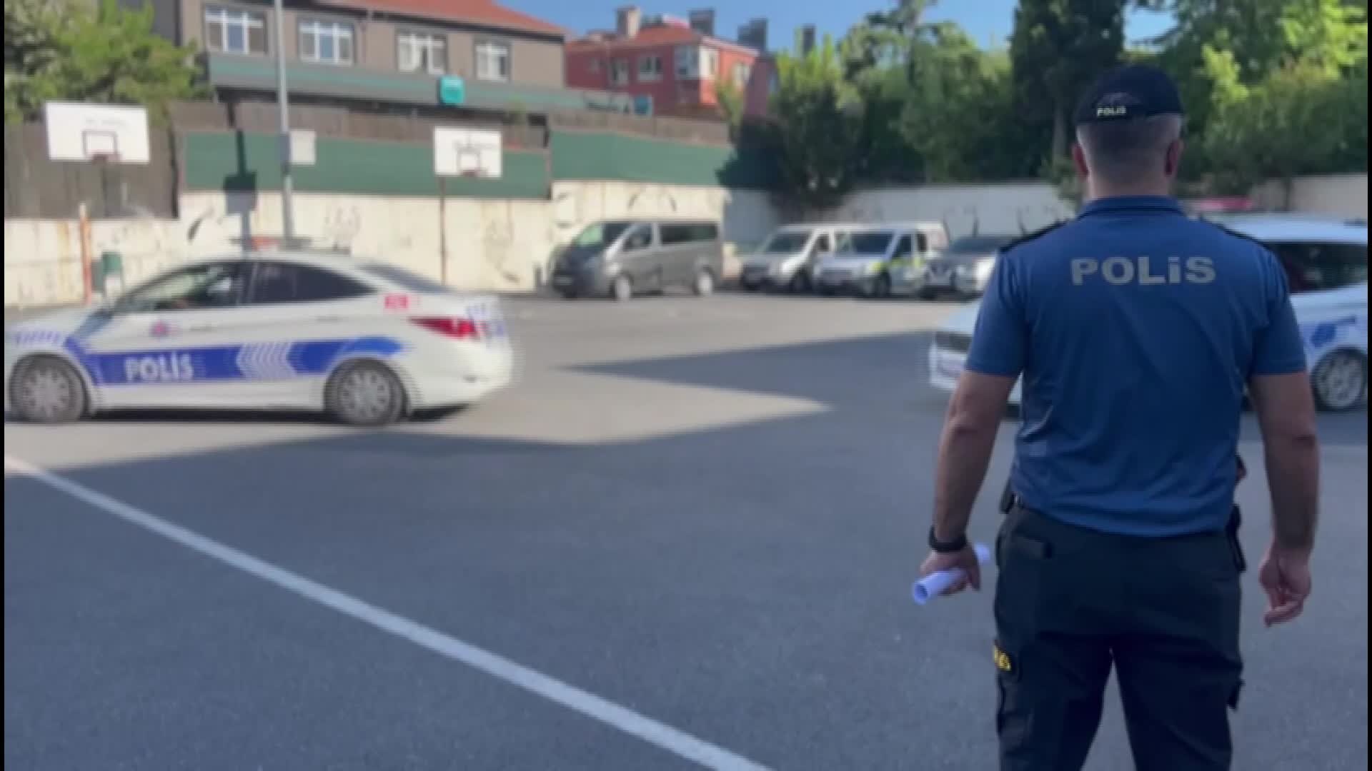 KUŞTEPE'DE ASAYİŞ UYGULAMASI: ARANAN 5 KİŞİ YAKALANDI