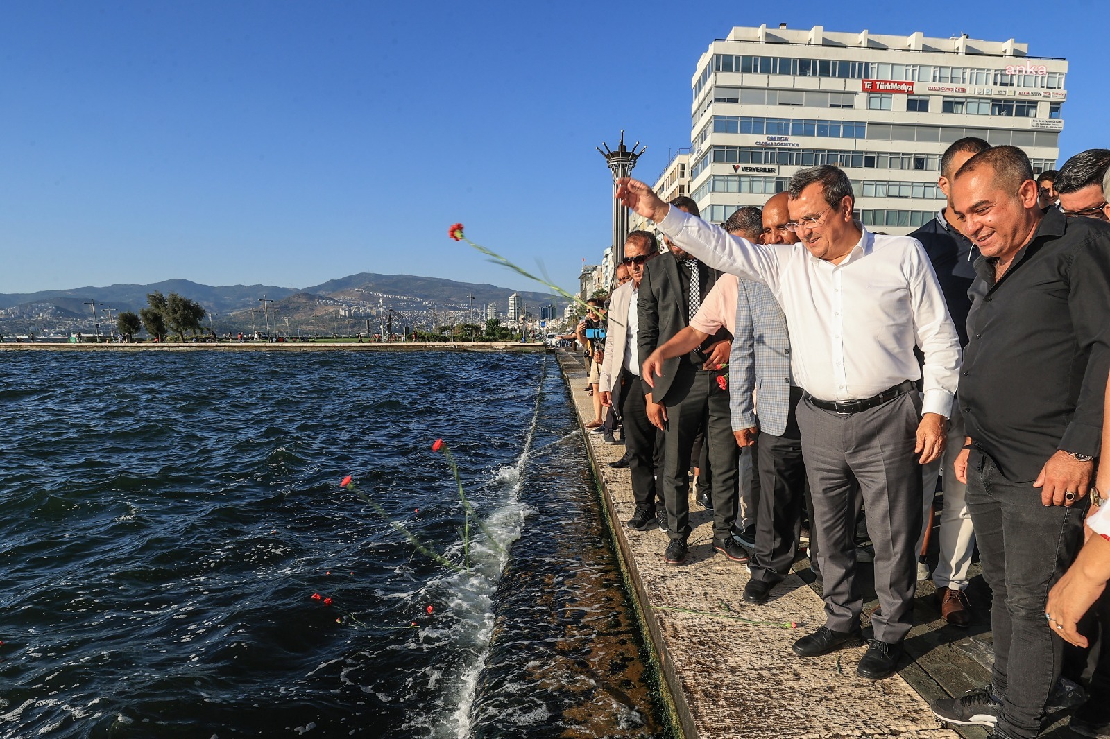 ROMAN SOYKIRIMI KONAK’TA ANILDI