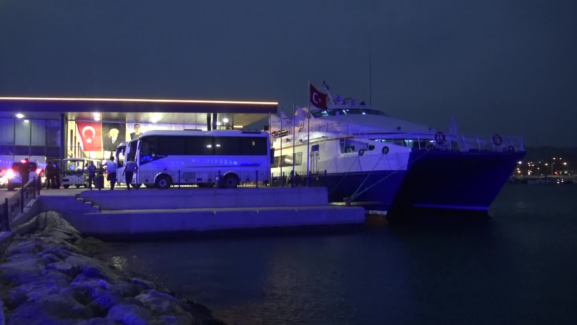 KKTC’DE AĞIR YARALANAN VATANDAŞ UÇAĞA ALINMAYINCA DENİZ OTOBÜSÜYLE HATAY'A GETİRİLDİ