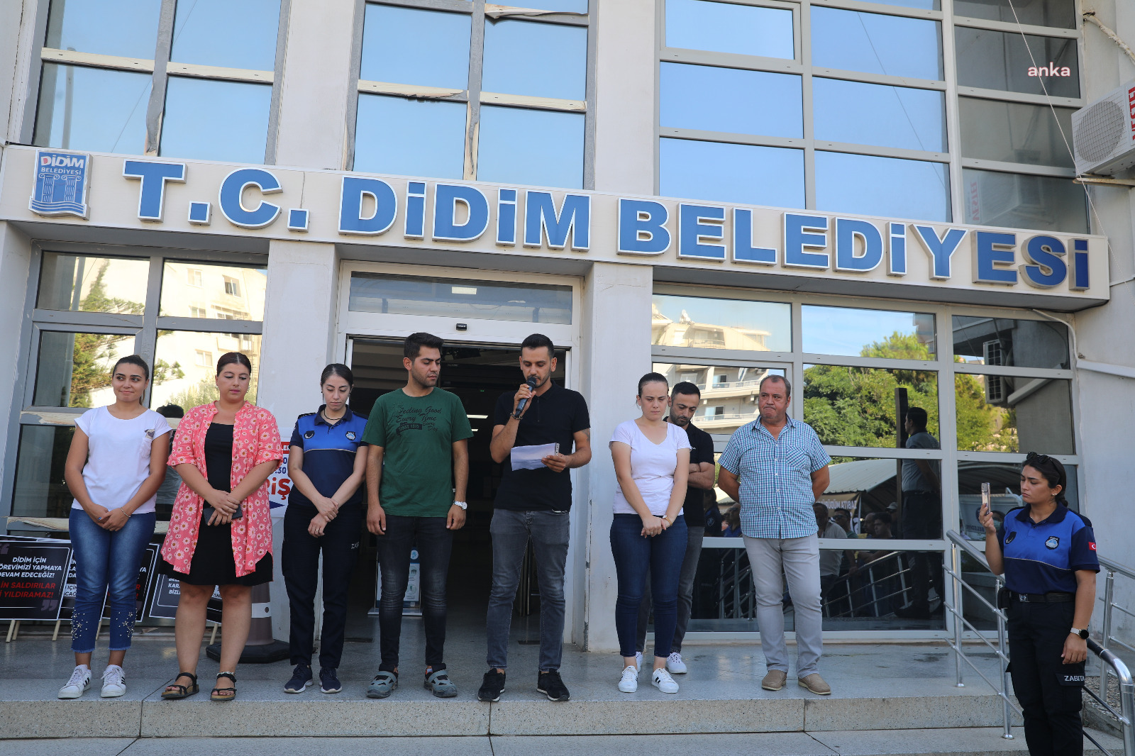 SALDIRIYA UĞRAYAN DİDİM BELEDİYESİ ZABITA MÜDÜRÜ HACIFETTAHOĞLU’NA MESAİ ARKADAŞLARINDAN DESTEK