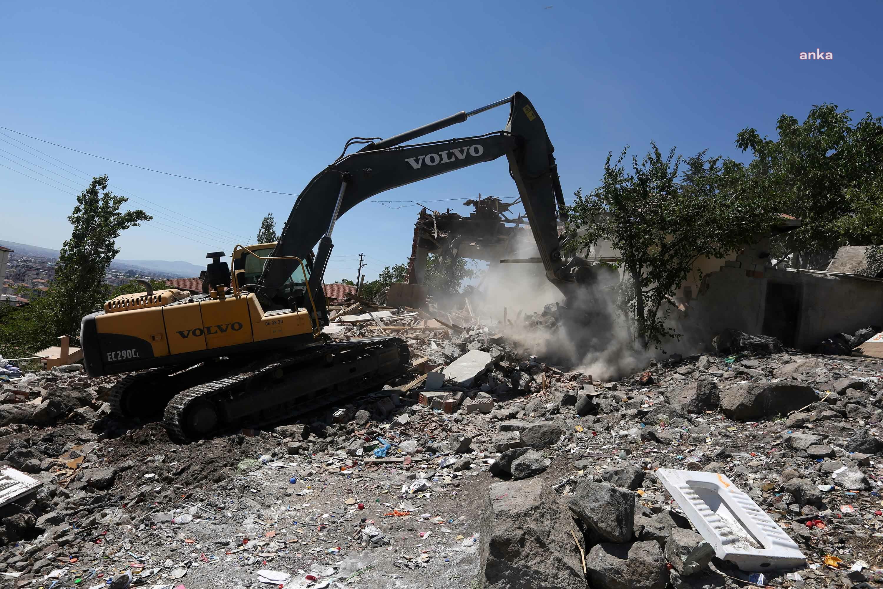 YENİMAHALLE BELEDİYESİ METRUK YAPILARI YIKIYOR