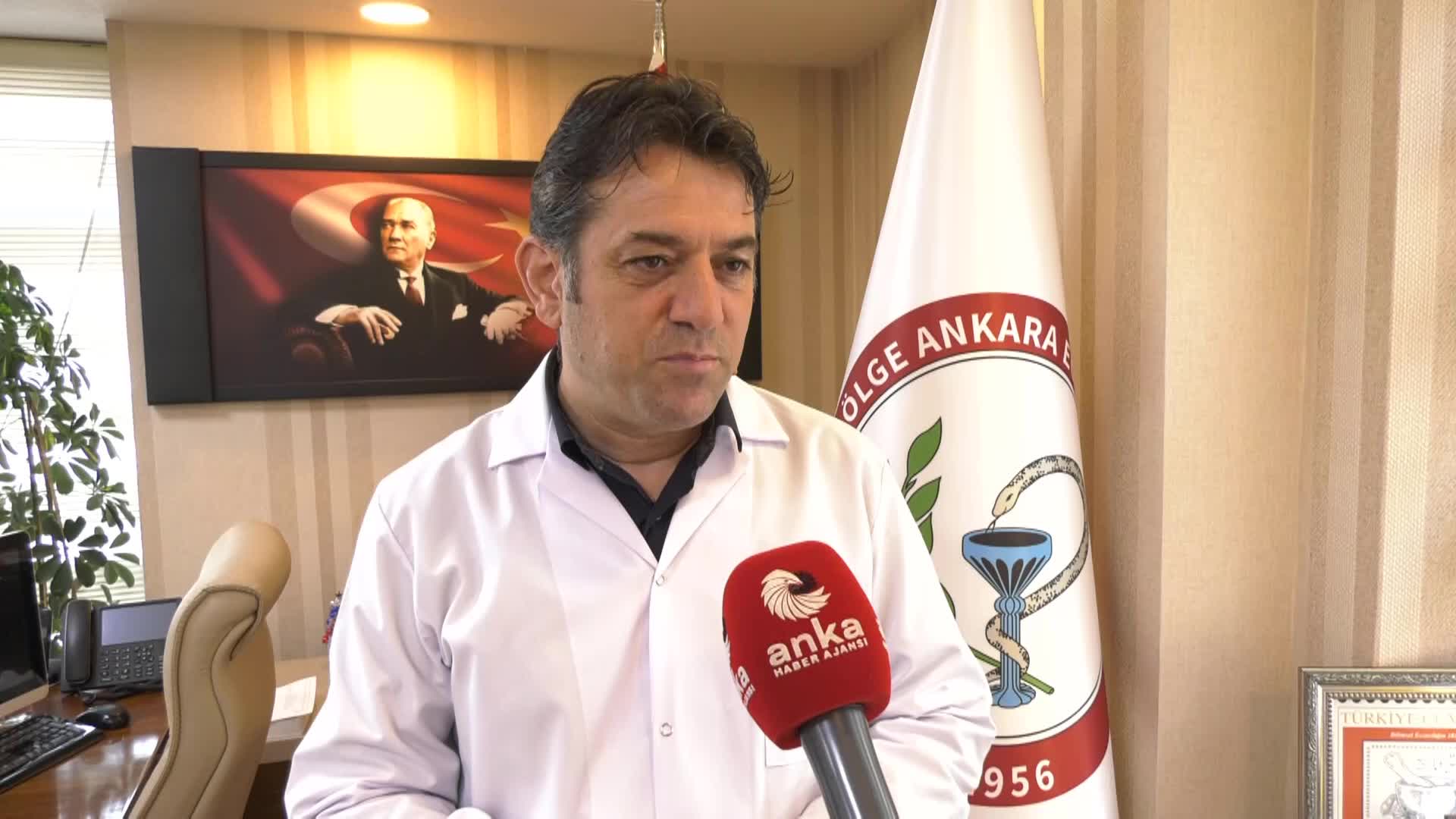ANKARA ECZACI ODASI BAŞKANI ERCANLI: “EYLEM KARARINDAN VAZGEÇMEDİK, ECZACILAR HER TÜRLÜ EYLEMLİLİK PLANINI HAYATA GEÇİRECEKLER”