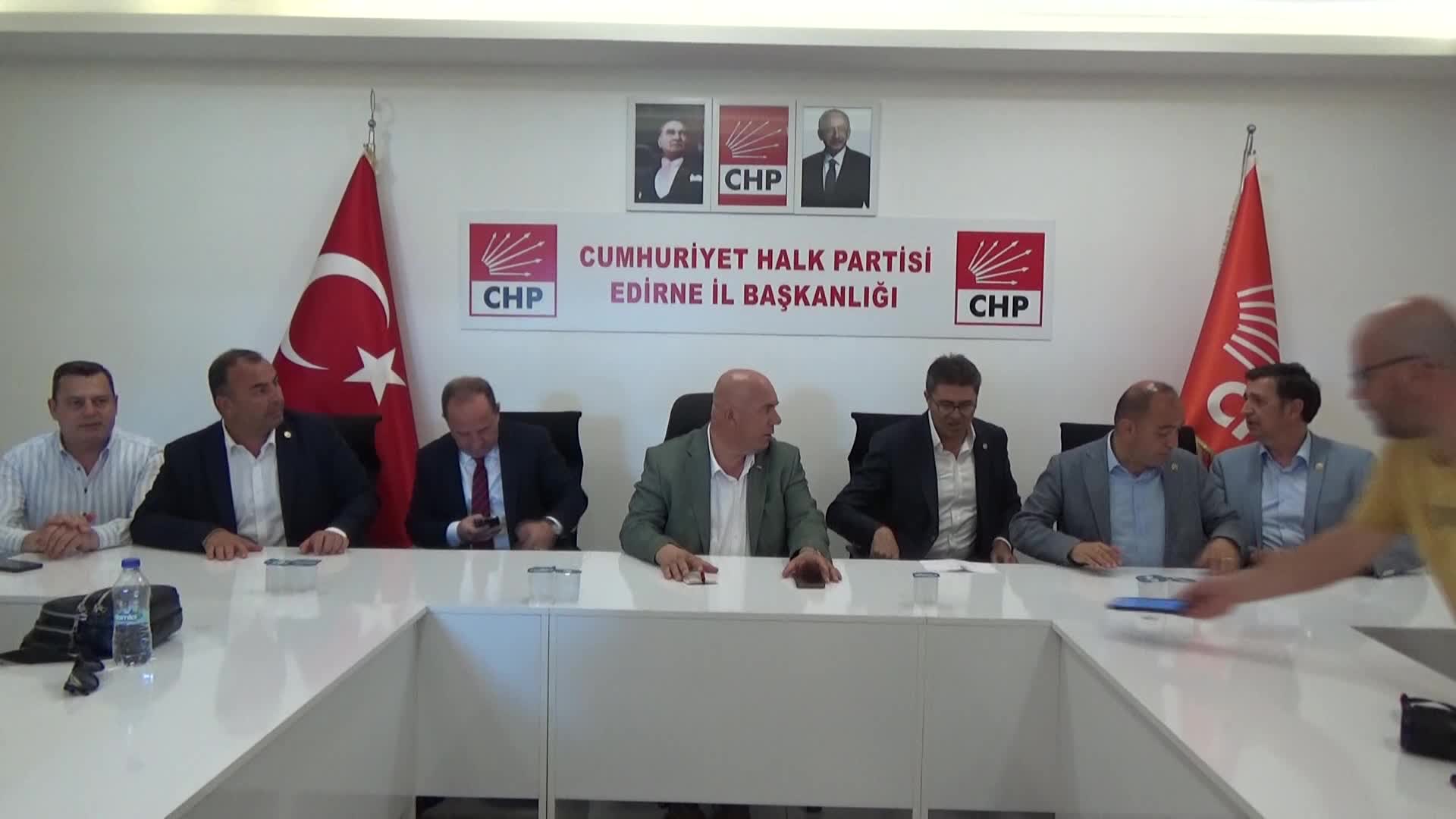 EDNAN ARSLAN'DAN 'KPSS' TEPKİSİ: “SORGULANMASI GEREKEN ŞU; BU NASIL YERLEŞİK BİR HALE GELDİ?”