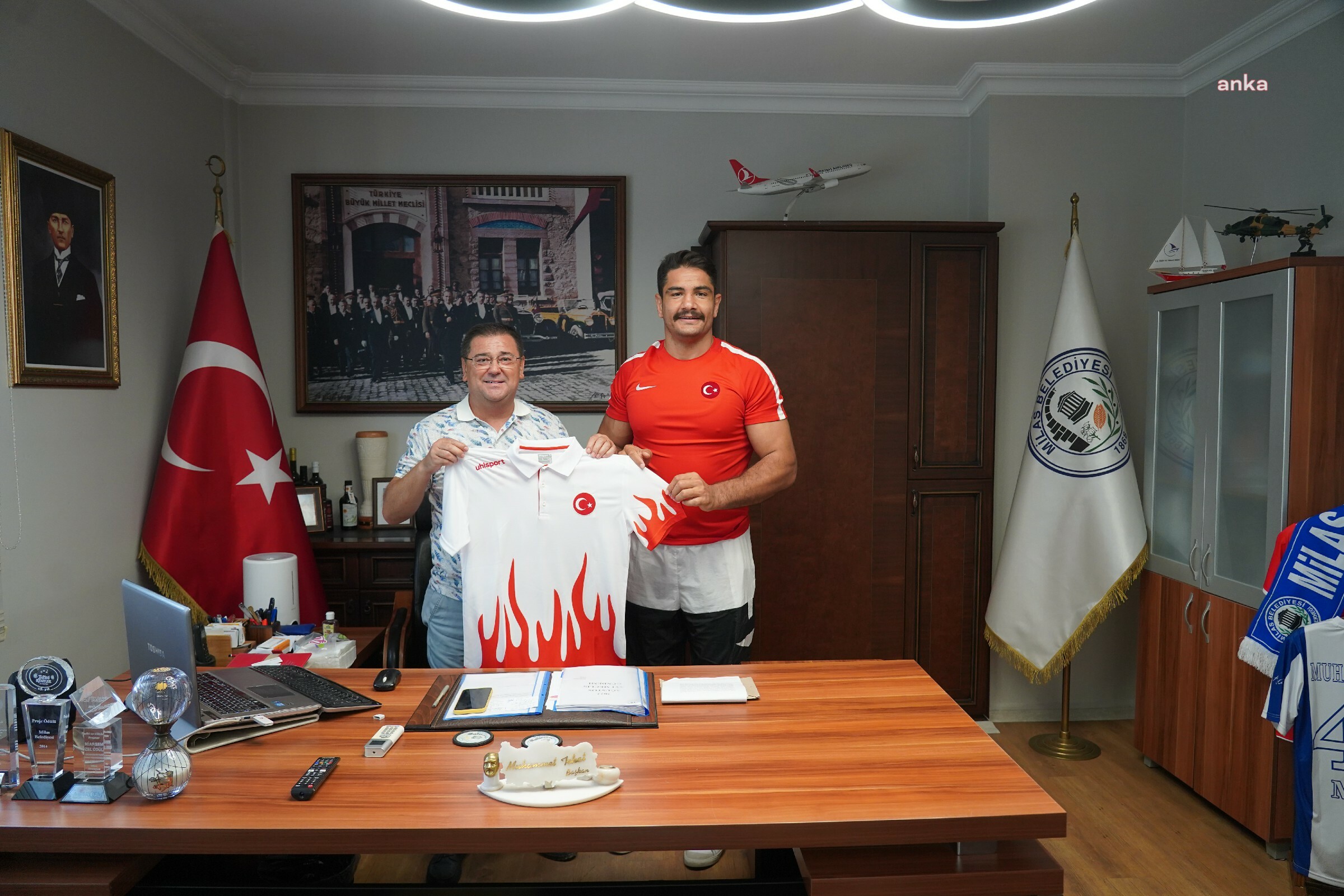MİLLİ GÜREŞÇİ TAHA AKGÜL MİLAS’TA