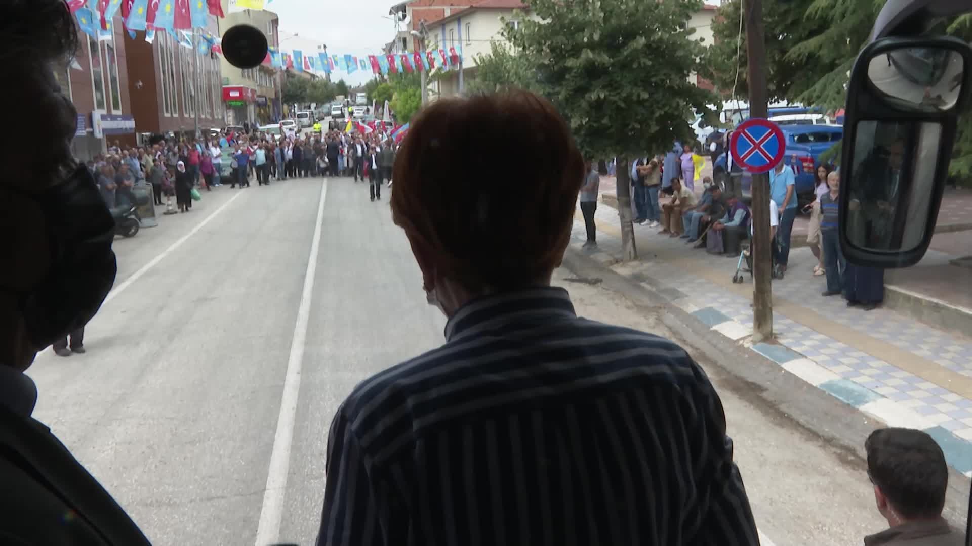 BİLECİKLİ ESNAF, MERAL AKŞENER'E DERT YANDI: "2 YILLIK BİRİKİMİMİ ARALIK AYINDAN İTİBAREN KAYBETTİM. ŞU ANDA SIFIRDAN YENİDEN BAŞLAMIŞ GİBİYİM"