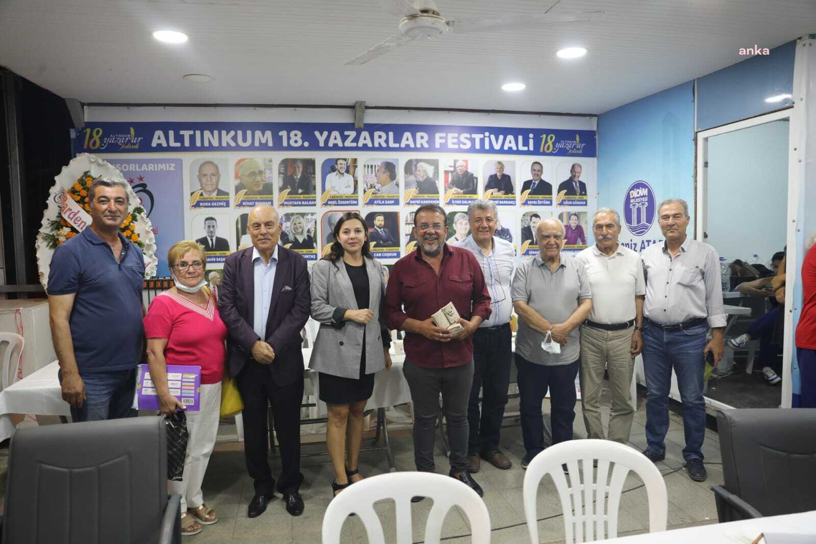 ALTINKUM YAZARLAR FESTİVALİ USTA KALEMLERİN KATILIMIYLA SÜRÜYOR