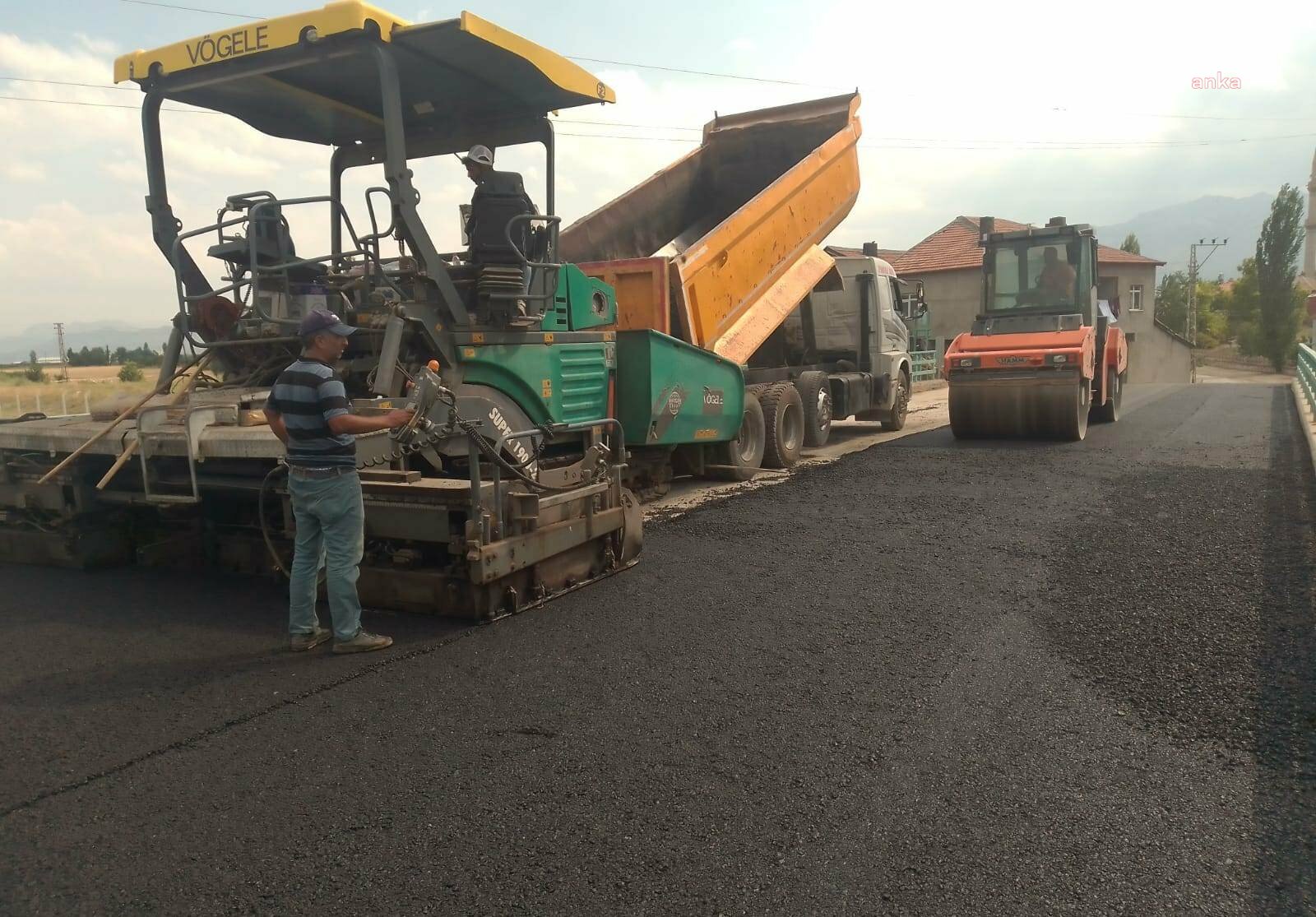 SEYDİŞEHİR BELEDİYESİ EKİPLERİ KIRSALDA YOL ÇALIŞMALARINA DEVAM EDİYOR