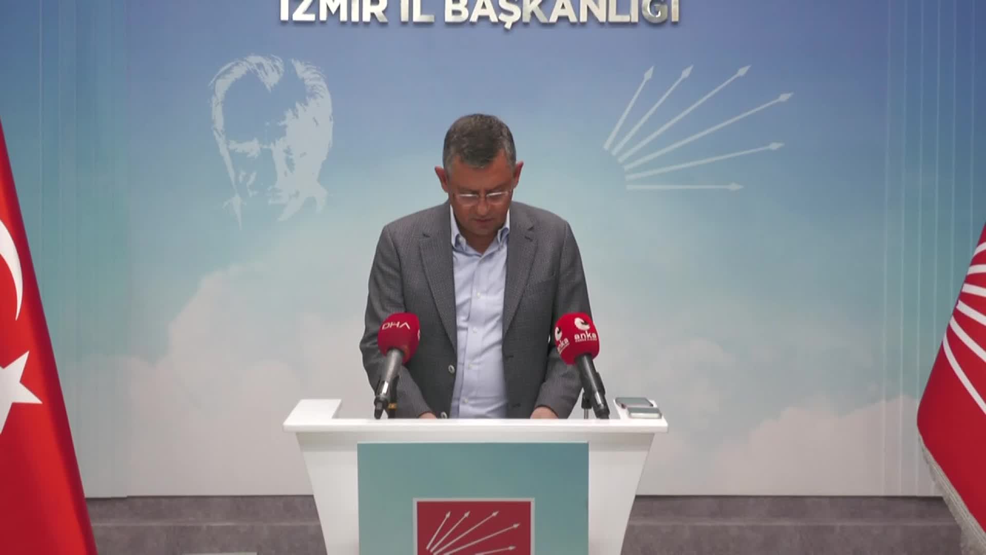 ÖZGÜR ÖZEL: “DEZENFORMASYON USTASINI, DEZENFORMASYONLA MÜCADELE BİRİMİNİN BAŞINA GETİRMEK DE ANCAK VE ANCAK FAHRETTİN ALTUN TİPİ BİR İLETİŞİM DEHASININ ÜRÜNÜ OLABİLİR”