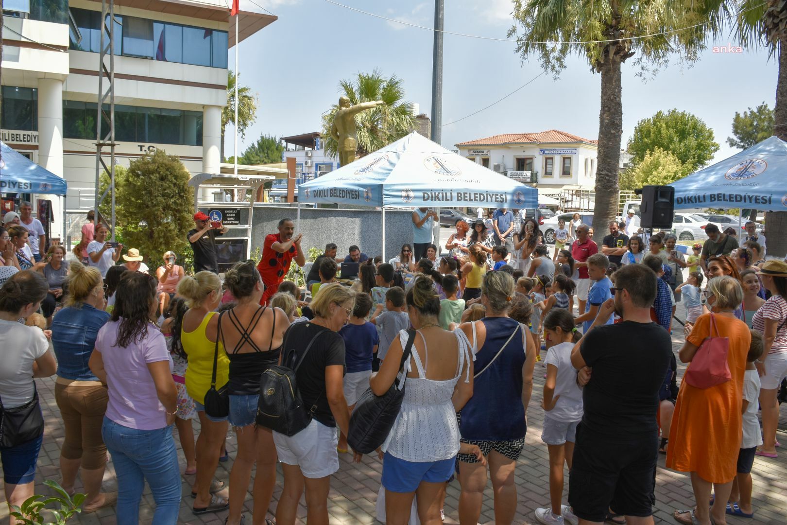 DİKİLİ’DE “ÇANDARLI KÜLTÜR, DEMOKRASİ VE EMEK FESTİVALİ” DÜZENLENDİ