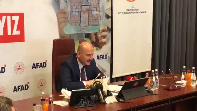 BAKAN SOYLU AÇIKLADI: EMİNE ERDOĞAN, İDLİB KAMPANYASINA 57 BRİKET EV YARDIMINDA BULUNDU
