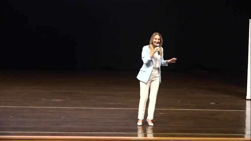 AYLİN NAZLIAKA: "SANDIK GELECEK, SARAY DÜZENİ BİTECEK"