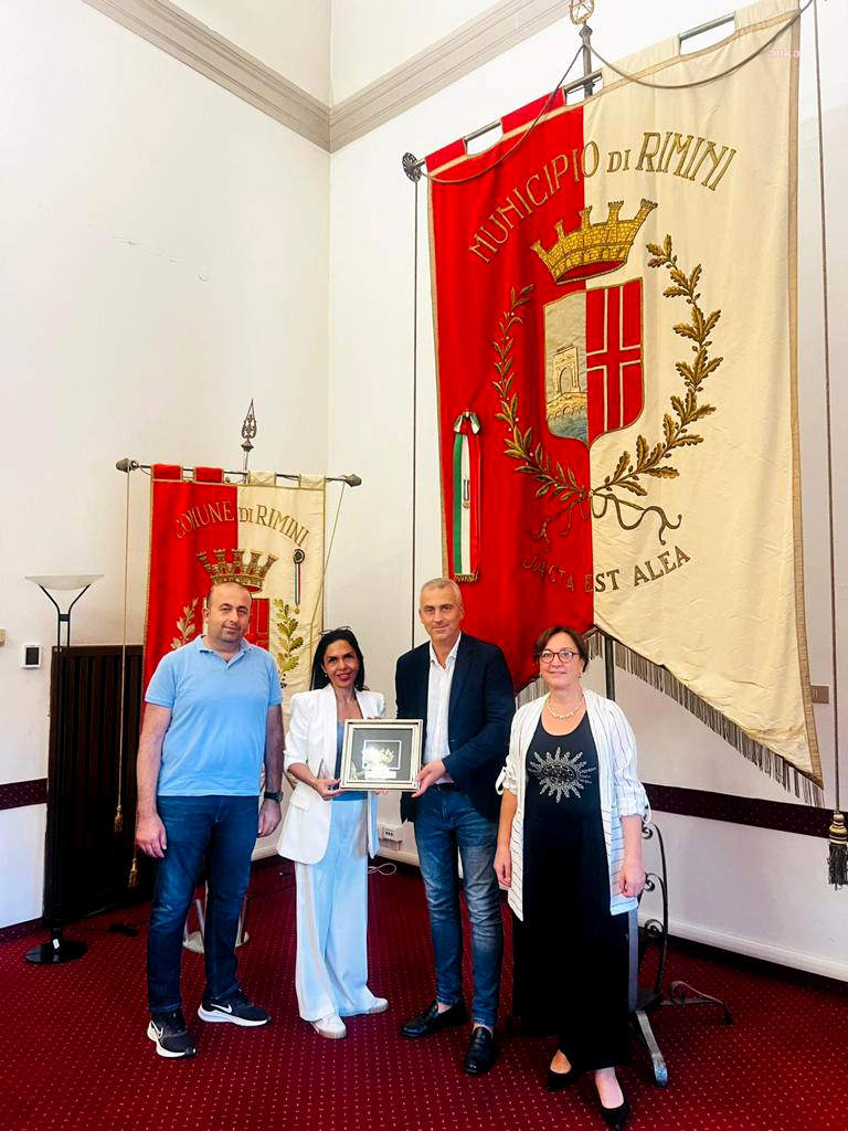 MURATPAŞA BELEDİYESİ HEYETİ İTALYA’DA FESTİVALE KATILDI