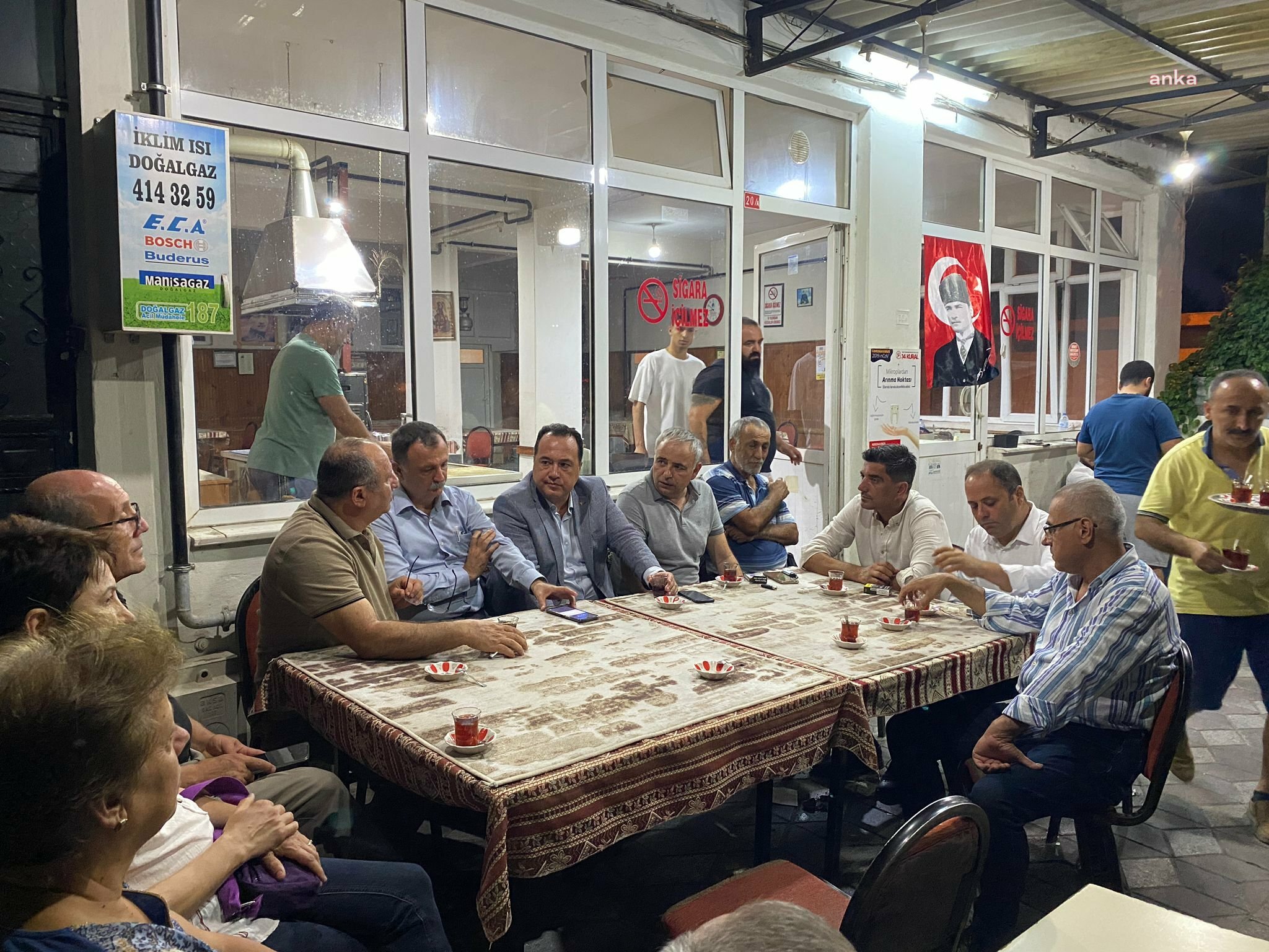 AKHİSAR BELEDİYE BAŞKANI DUTLULU CEMEVİNDE İFTAR YEMEĞİNE KATILDI
