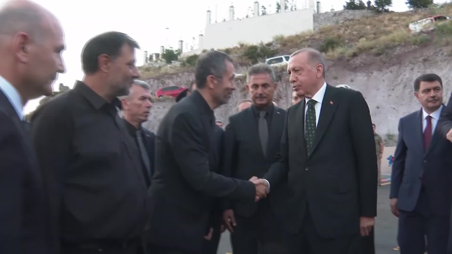 HÜSEYİN GAZİ DERNEĞİ BAŞKAN YARDIMCISI ASLAN, ERDOĞAN’IN CEMEVİNDE POSTA OTURMASININ ALEVİ RİTÜELLERİNE AYKIRI OLDUĞUNU AÇIKLADI: "POSTUN OLDUĞU YERE DEDE DIŞINDA KİMSE OTURAMAZ"