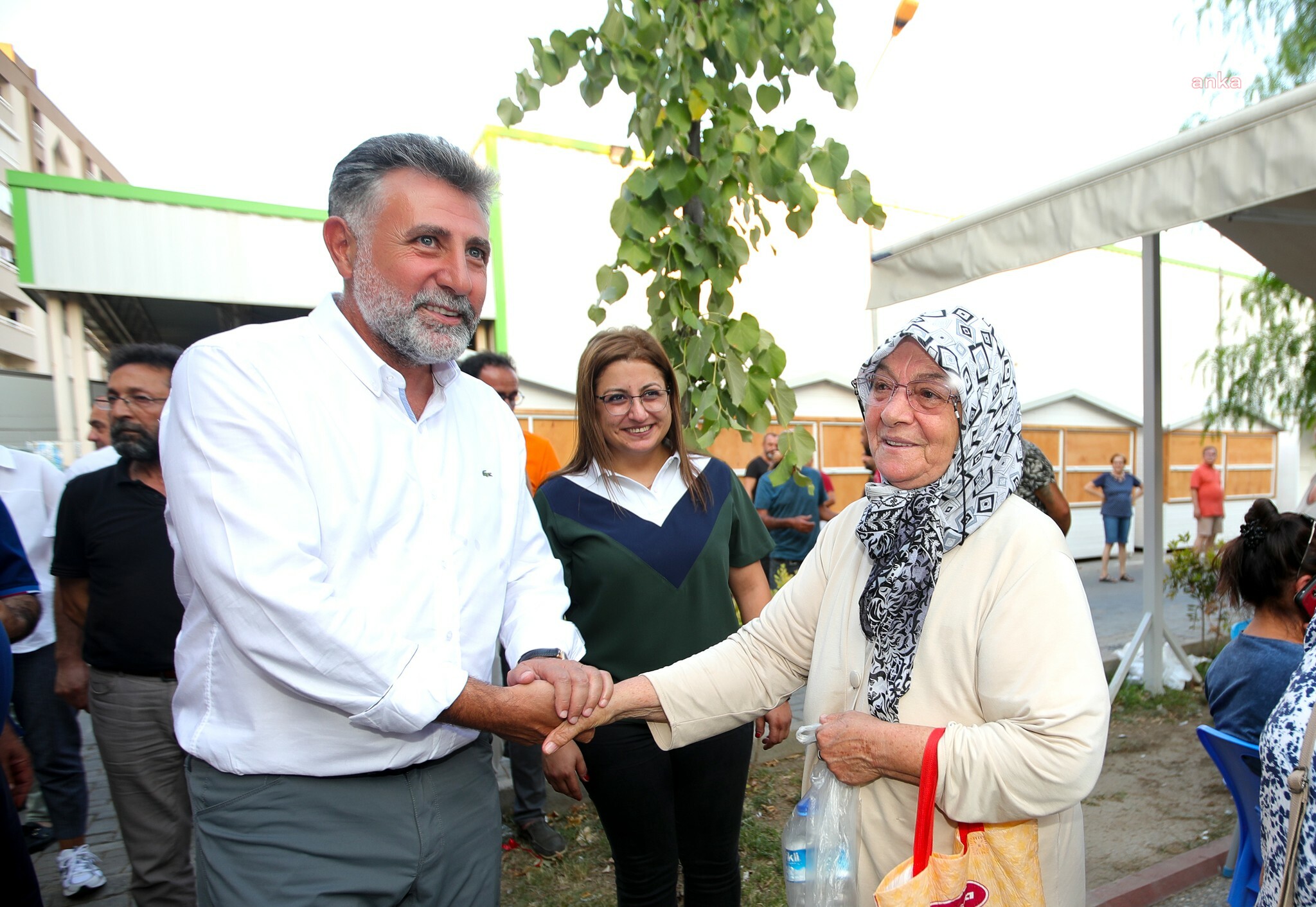 BAYRAKLI BELEDİYE BAŞKANI SANDAL’DAN MANAVKUYU'DA REZERV ALAN, KREDİ VE HASARLI YAPI ÇIKIŞI