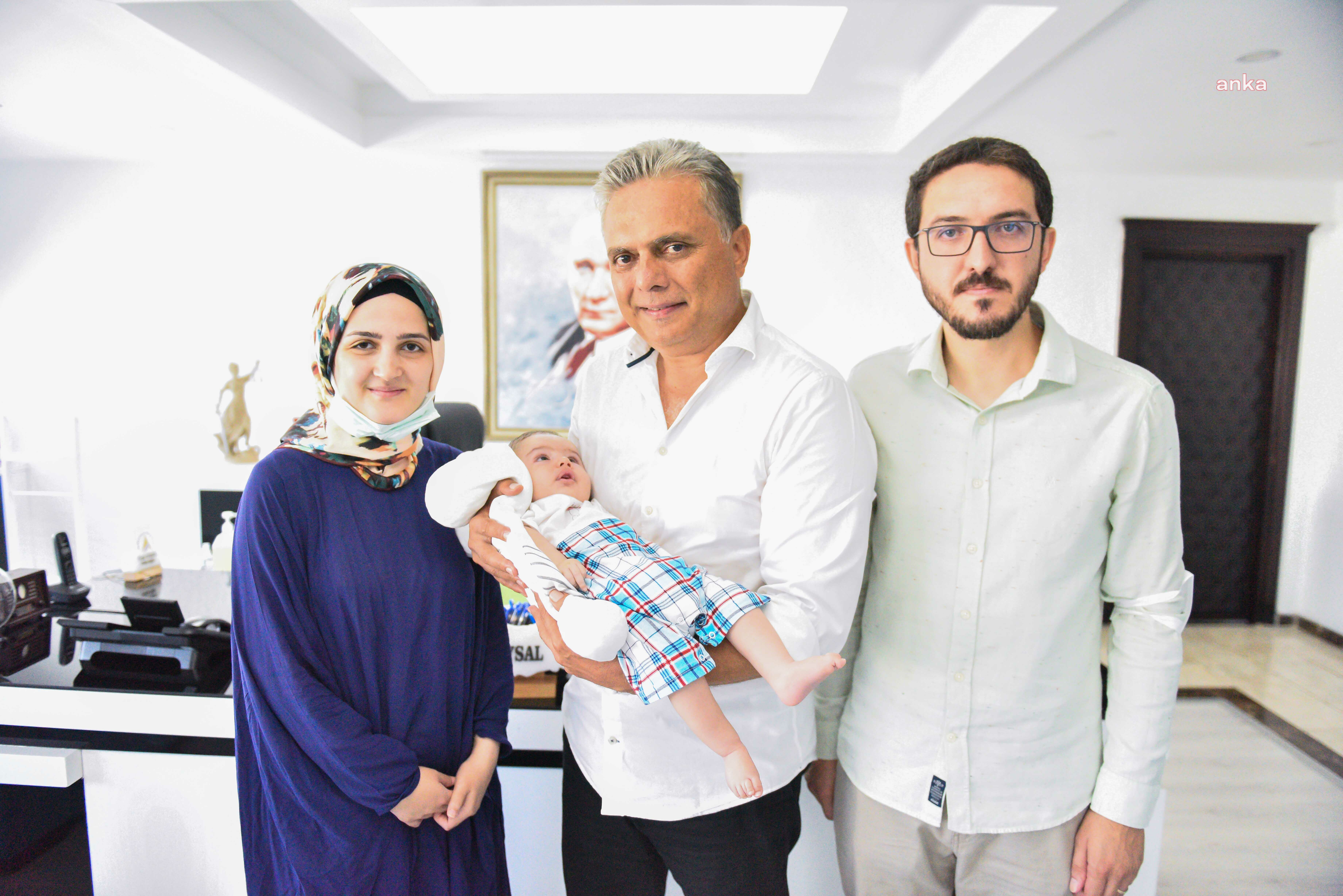 BAŞKAN UYSAL SMA HASTASI MEHMET EREN BEBEĞİN AİLESİYLE BİR ARAYA GELDİ