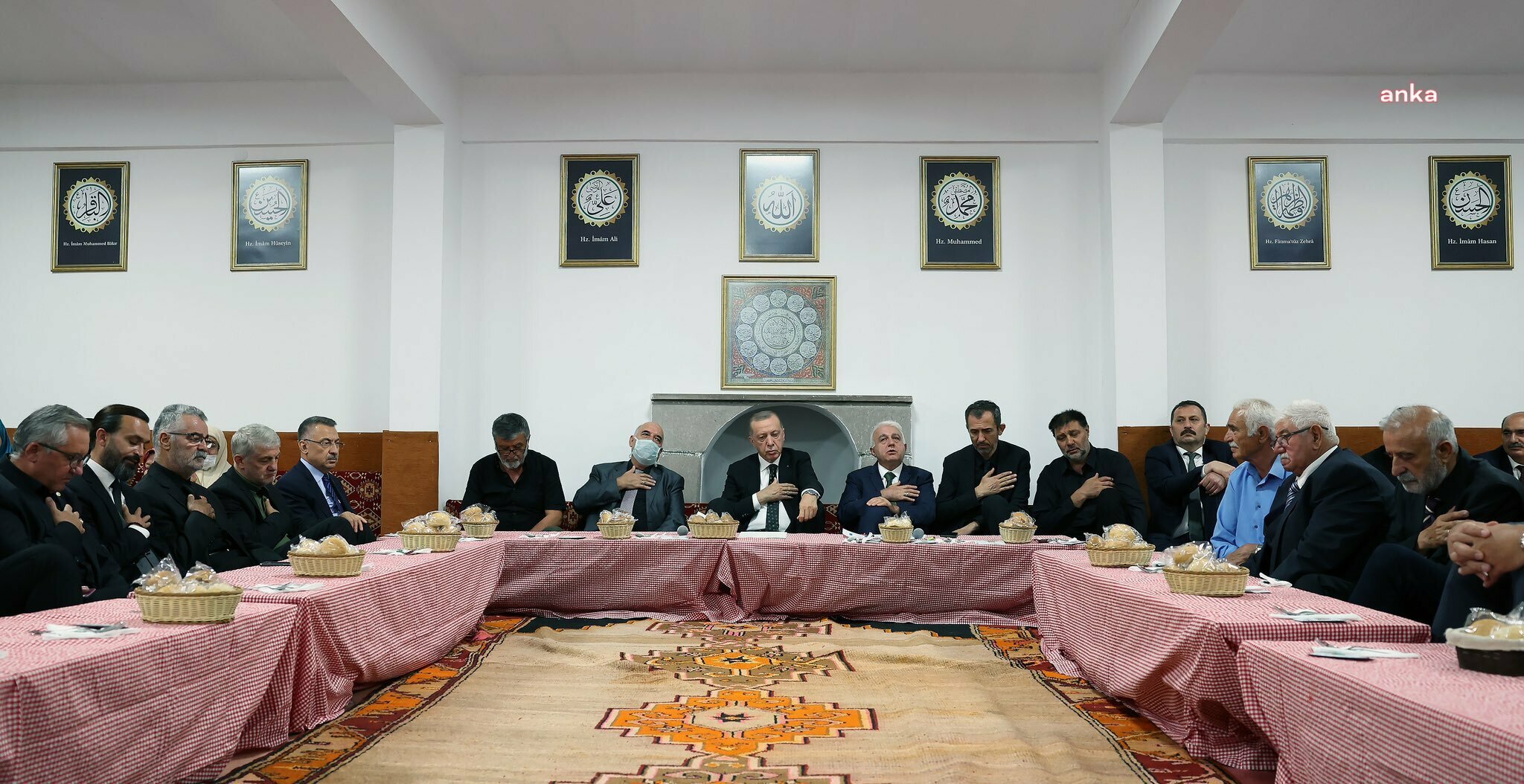 ALEVİ VAKIFLAR FEDERASYONU, ERDOĞAN’IN ZİYARET ETTİĞİ CEMEVİNİ YÖNETEN HÜSEYİN GAZİ KÜLTÜR VE SANAT VAKFI YÖNETİMİ HAKKINDA İHRAÇ İŞLEMİ BAŞLATTI