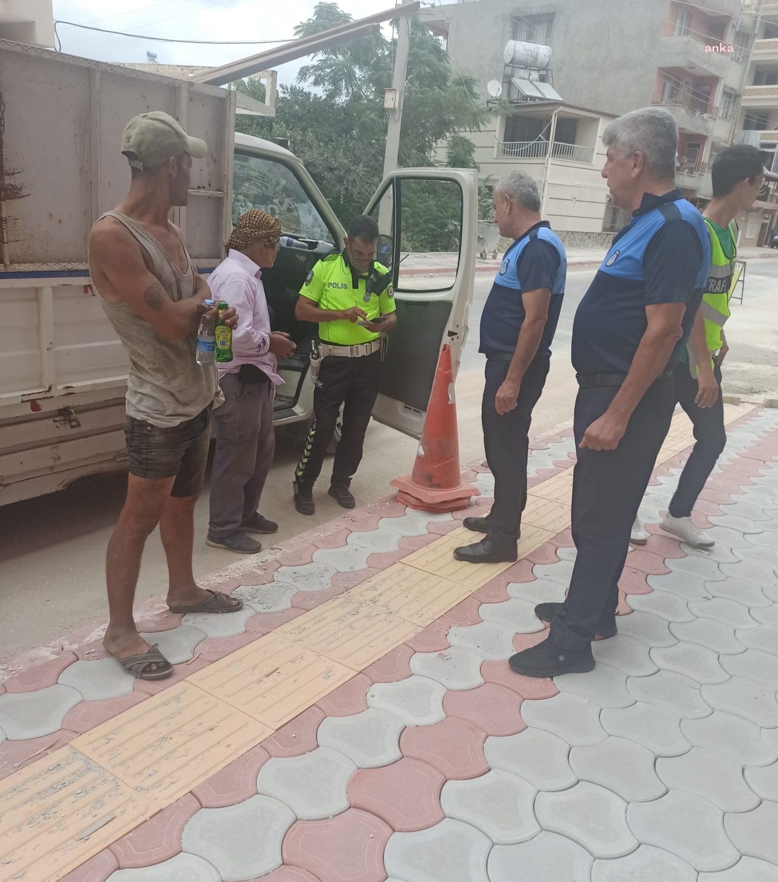 SAMANDAĞ BELEDİYESİ ZABITA EKİPLERİ, HURDACILARA GEÇİT VERMİYOR