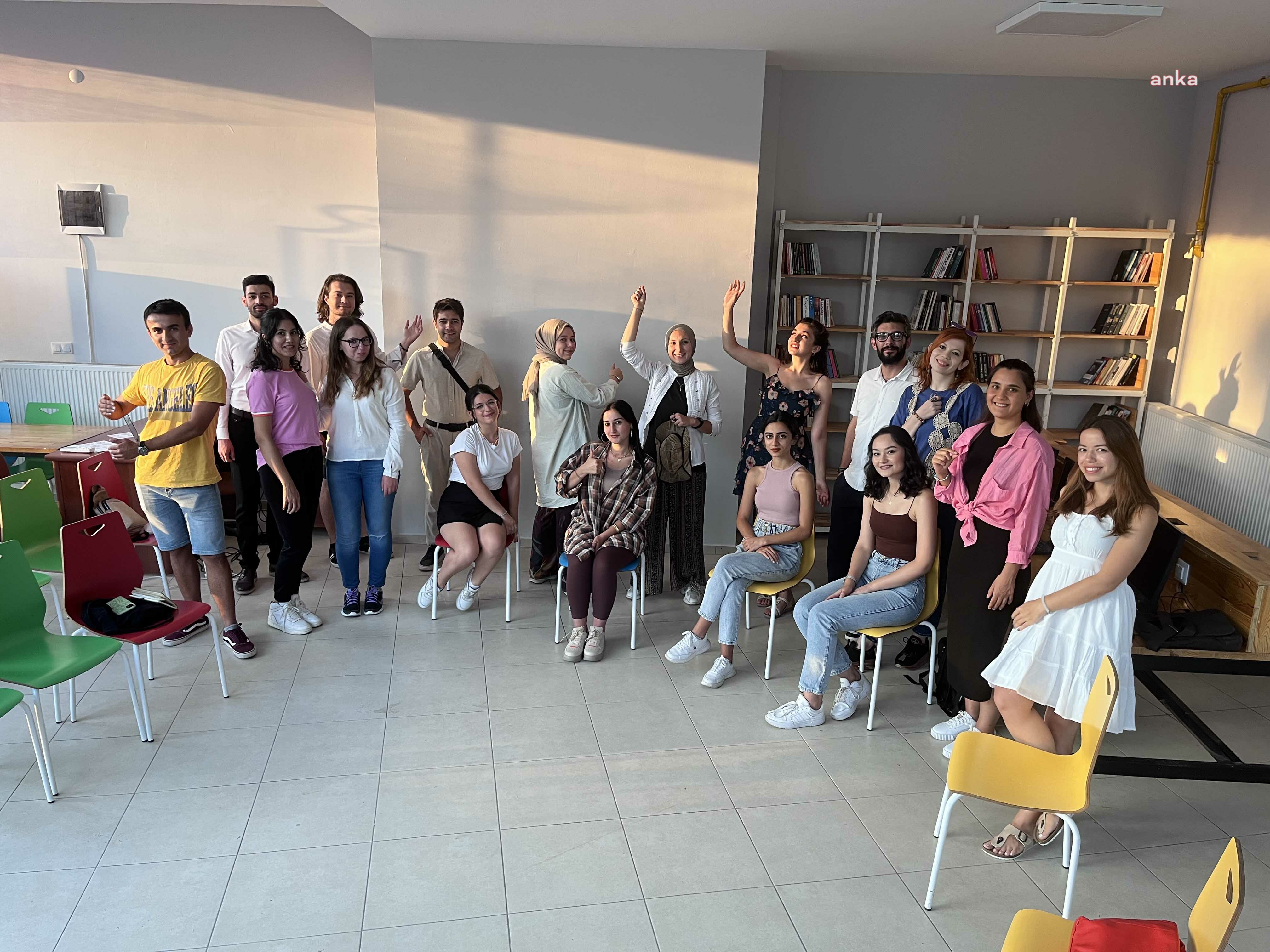 ESKİŞEHİR'DE GENÇLER 'SİNEMA TERAPİSİ'NDE BULUŞTU