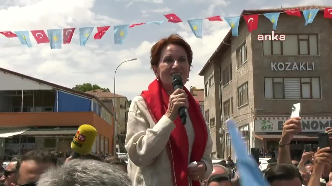 AKŞENER’İN MİKROFON UZATTIĞI NEVŞEHİRLİ ESNAF: “MEMLEKETİN HALİNE BAKIN, BİR SENEDE YANGIN YERİNE ÇEVİRDİLER MEMLEKETİ”