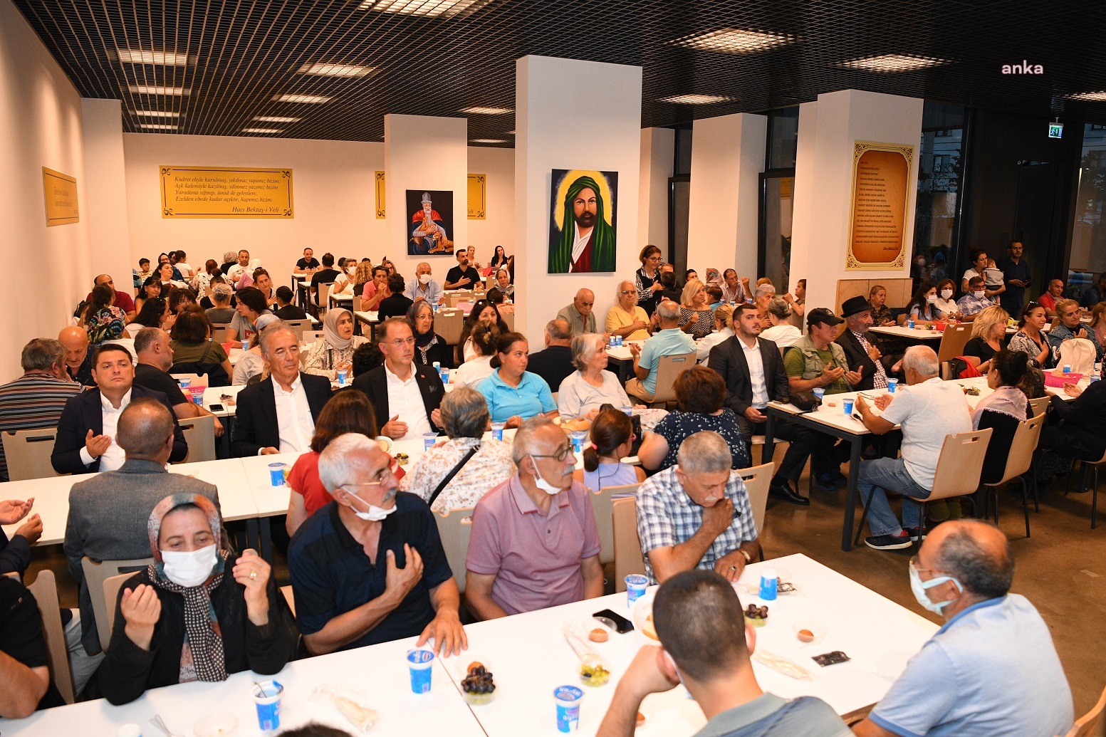 BEYLİKDÜZÜ BELEDİYE BAŞKANI ÇALIK, CANLARLA BİR ARAYA GELDİ