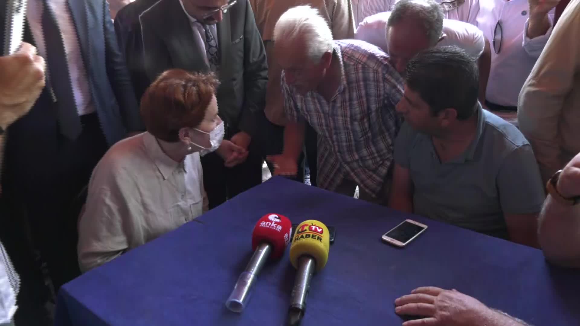AKŞENER’İN DİNLEDİĞİ AKP’Lİ YURTTAŞ: “KÖPRÜMÜZ, HÜKÜMET KONAĞIMIZ, KAPALI OKULUMUZ ÇARŞININ İÇİNDE AMA NE YAZIK Kİ SESİMİZİ DUYURAMIYORUZ”