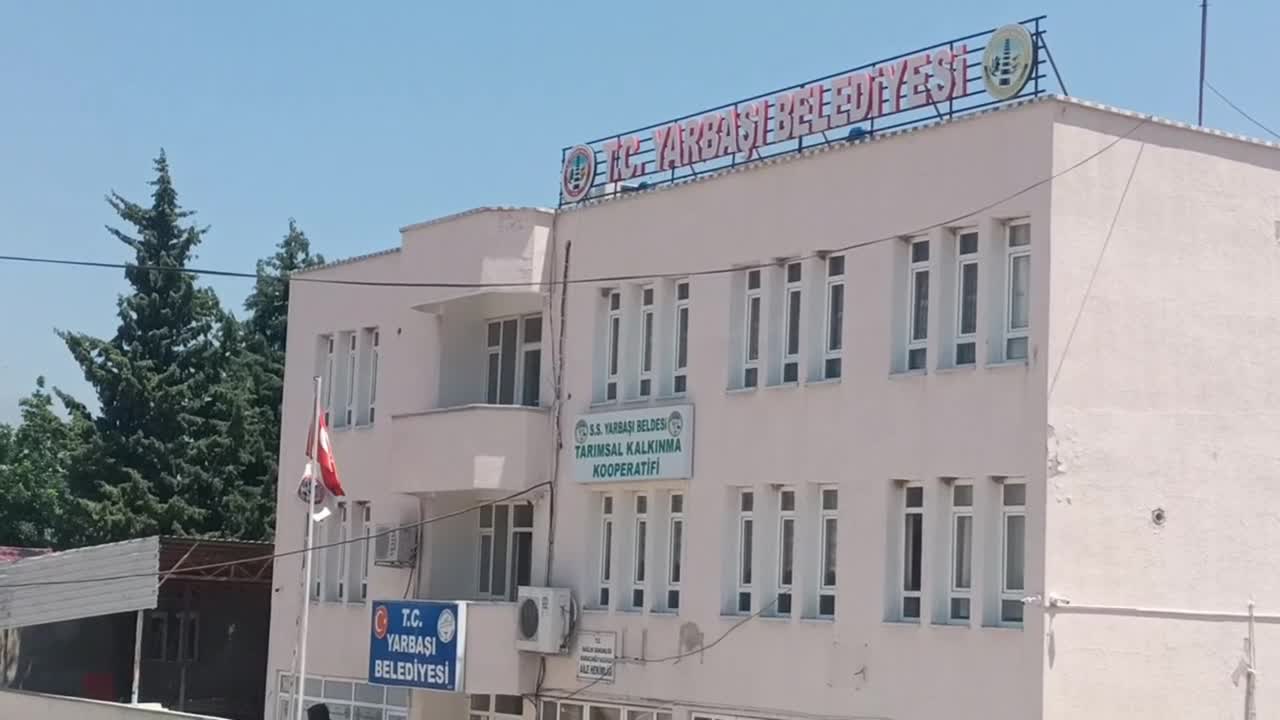 SALDIRIYA UĞRAYAN CHP'Lİ YARBAŞI BELEDİYE BAŞKANI KAYNAR: “BİZİM AİLE İÇİ MESELESİ DEĞİL SADECE RANT MESELESİ”