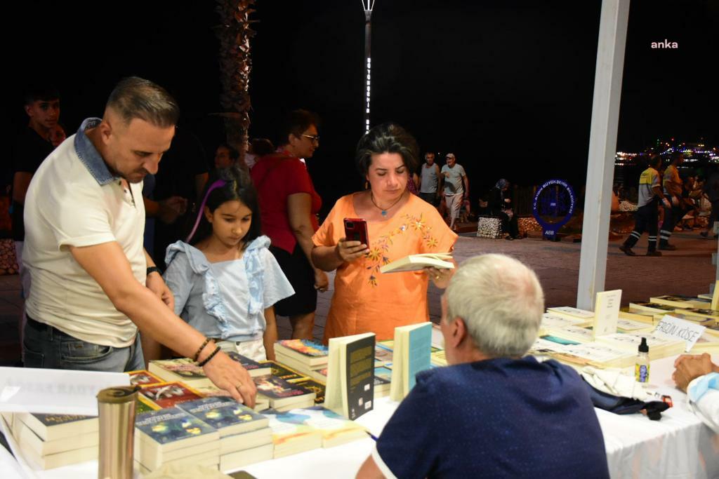 ALTINKUM YAZARLAR FESTİVALİ'NE DİDİMLİLERDEN YOĞUN İLGİ