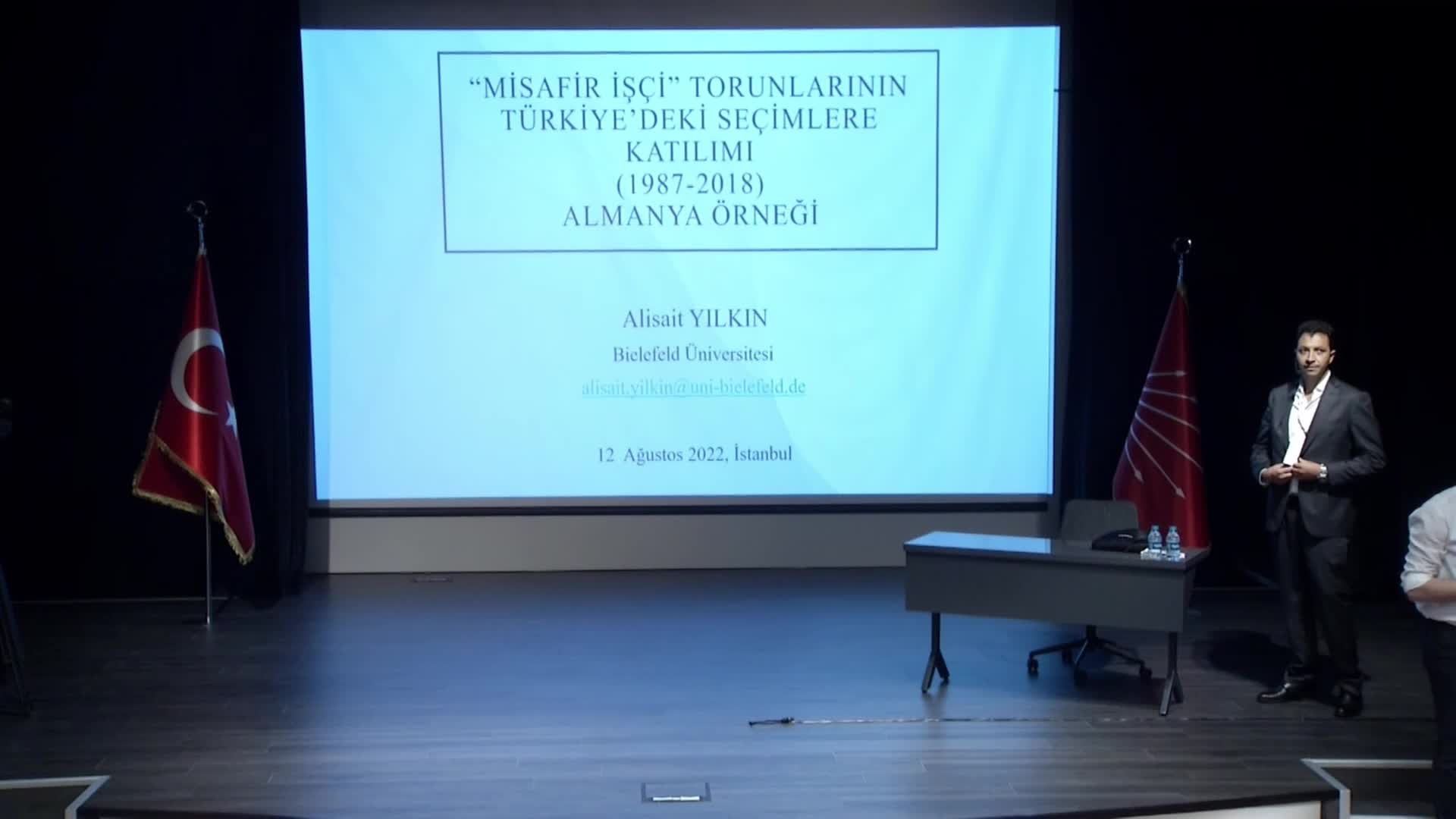 CHP YURT DIŞI ÖRGÜTLENME ÇALIŞTAYI'NDA KONUŞAN ALİ SAİT YILKIN: “YURT DIŞINDA YAŞAYAN İNSANLARIN OY KULLANMASINDA SOSYOPSİKOLOJİK YAKLAŞIMLAR ETKİLİ”