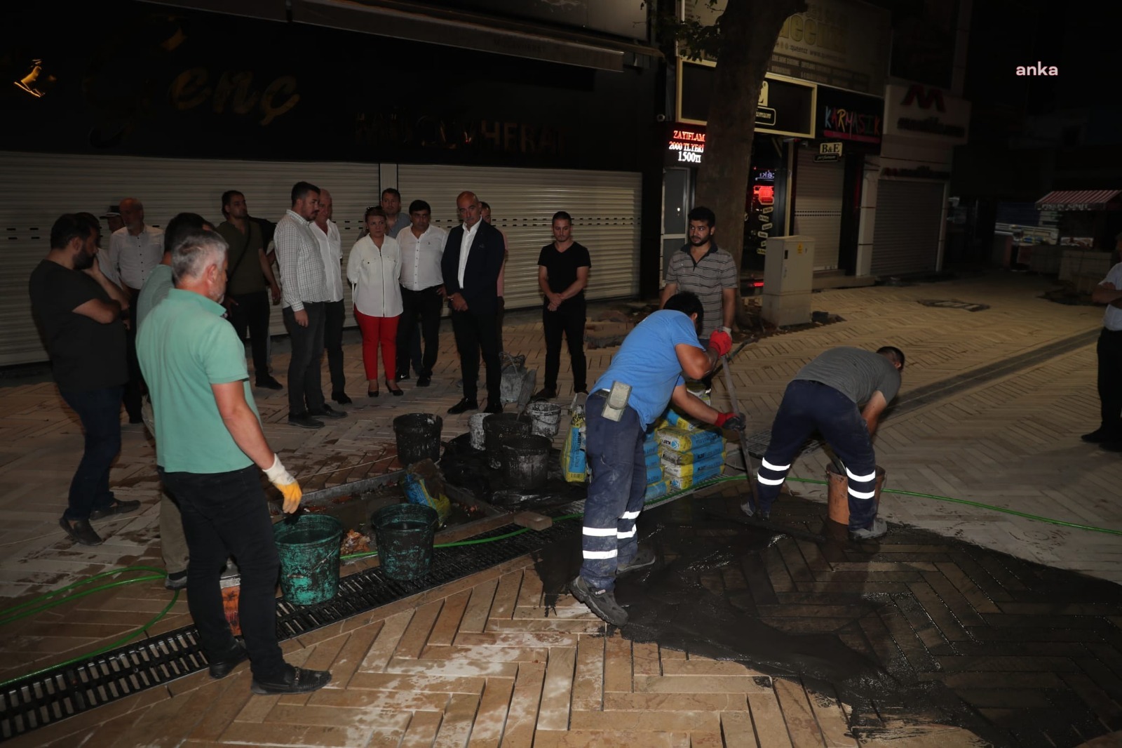 BAŞKAN HÜRİYET FETHİYE CADDESİ'NDEKİ ÇALIŞMALARI TAKİP EDİYOR